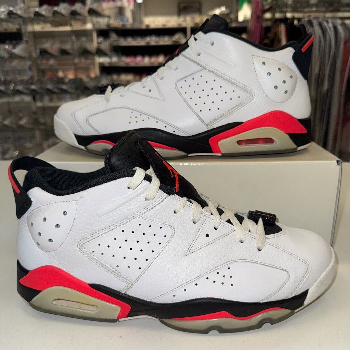 Jordan Brand Size 12 - Air Jordan 6 Low White Infrared 304401-123 OG Size US 12 / EU 45 - 1 Thumbnail