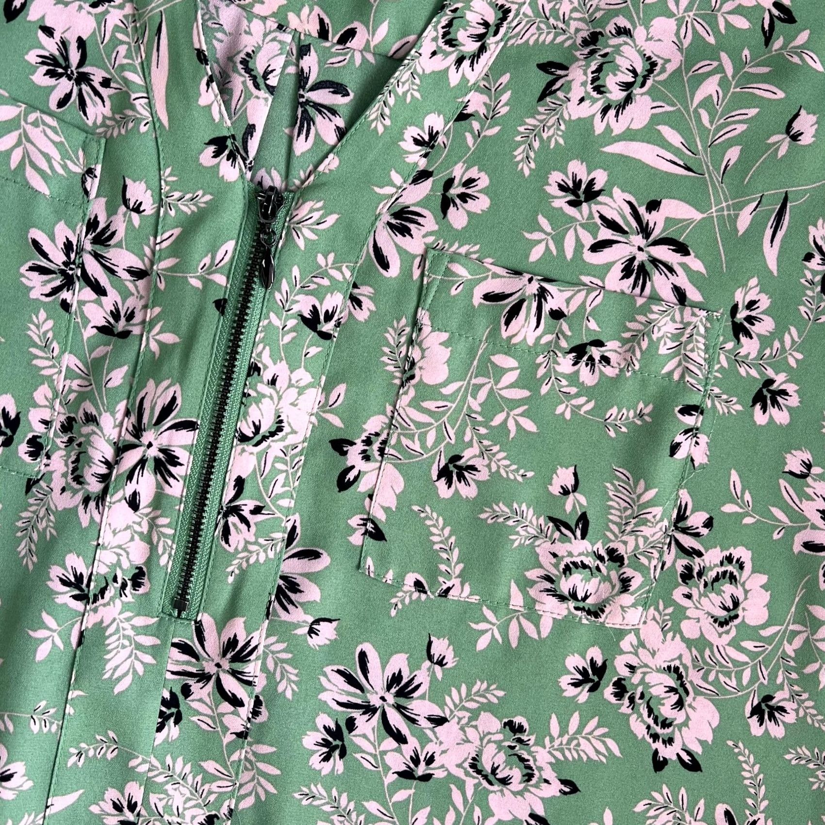 Torrid Torrid Blouse Womens 0 Plus Green Floral Zip Front V Neck Cap Sleeve Top Size XS / US 0-2 / IT 36-38 - 2 Thumbnail