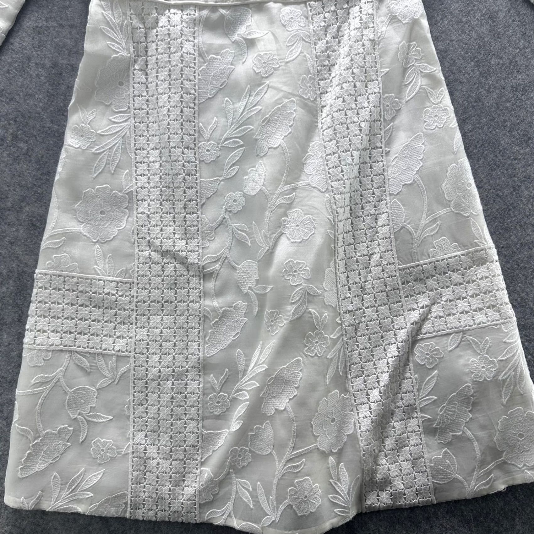 Vintage Jill Stuart Dress Womens 0 White Floral Embroidered Silk Long Sleeve Mini Size XS / US 0-2 / IT 36-38 - 2 Thumbnail