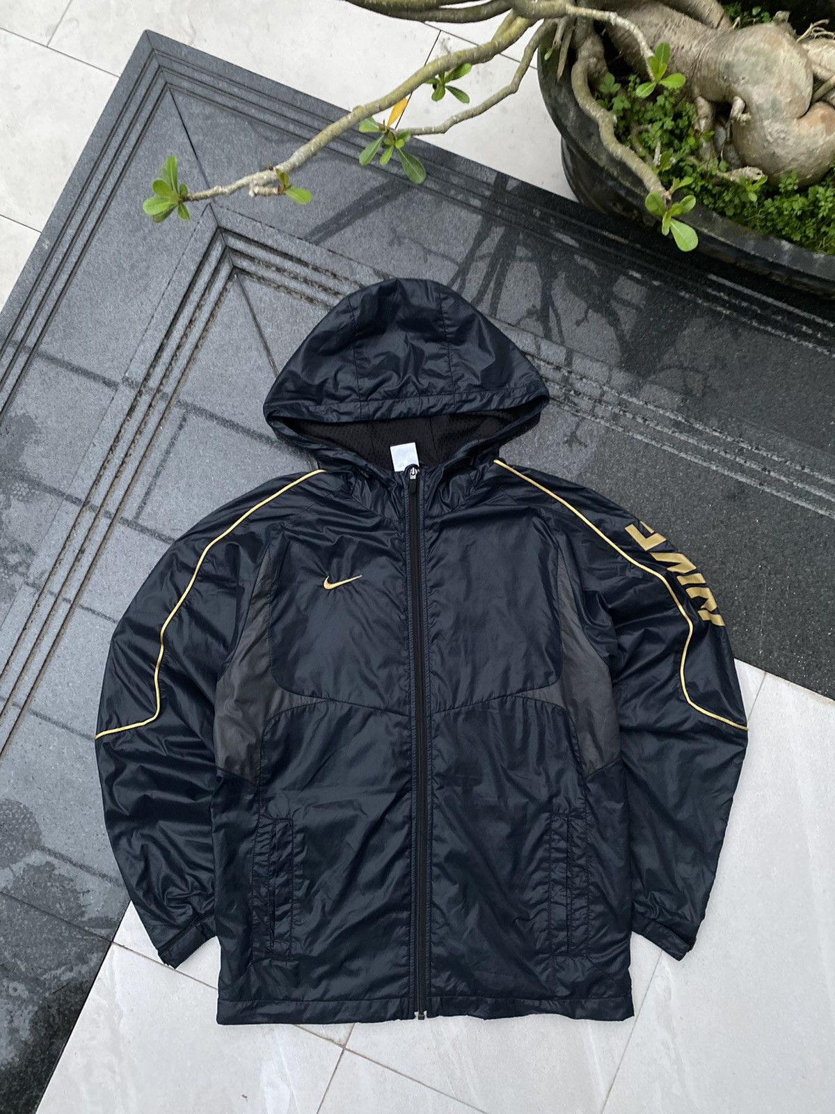 90’s NIKE RARE BIG MULTI LOGO Y2K SWOOSH RETRO NYLON JACKET Menswear