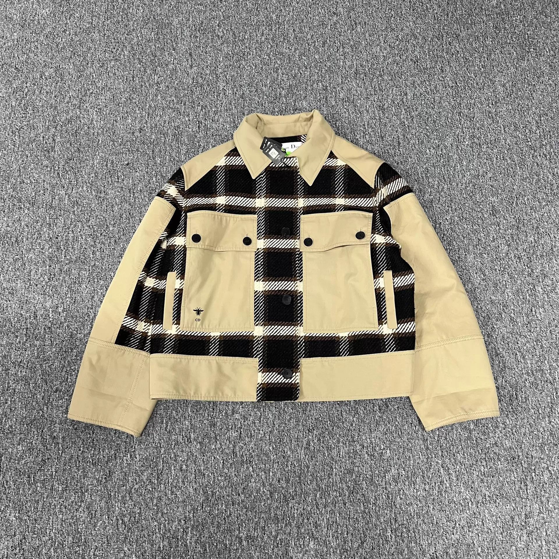 Dior Dior Plaid Big Pocket Bee Embroidered Jacket 36 Size XS / US 0-2 / IT 36-38 - 1 Thumbnail