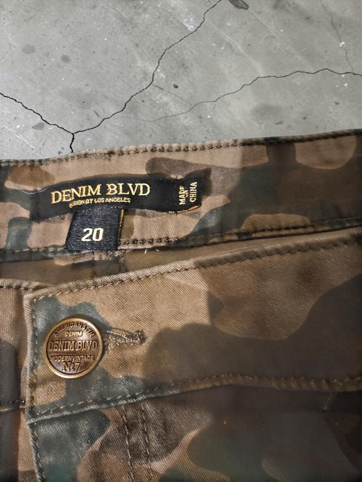 Other Denim Blvd. Premium Skinny Fit Camo Pants Size 20 Size 42" / US 20 - 7 Thumbnail