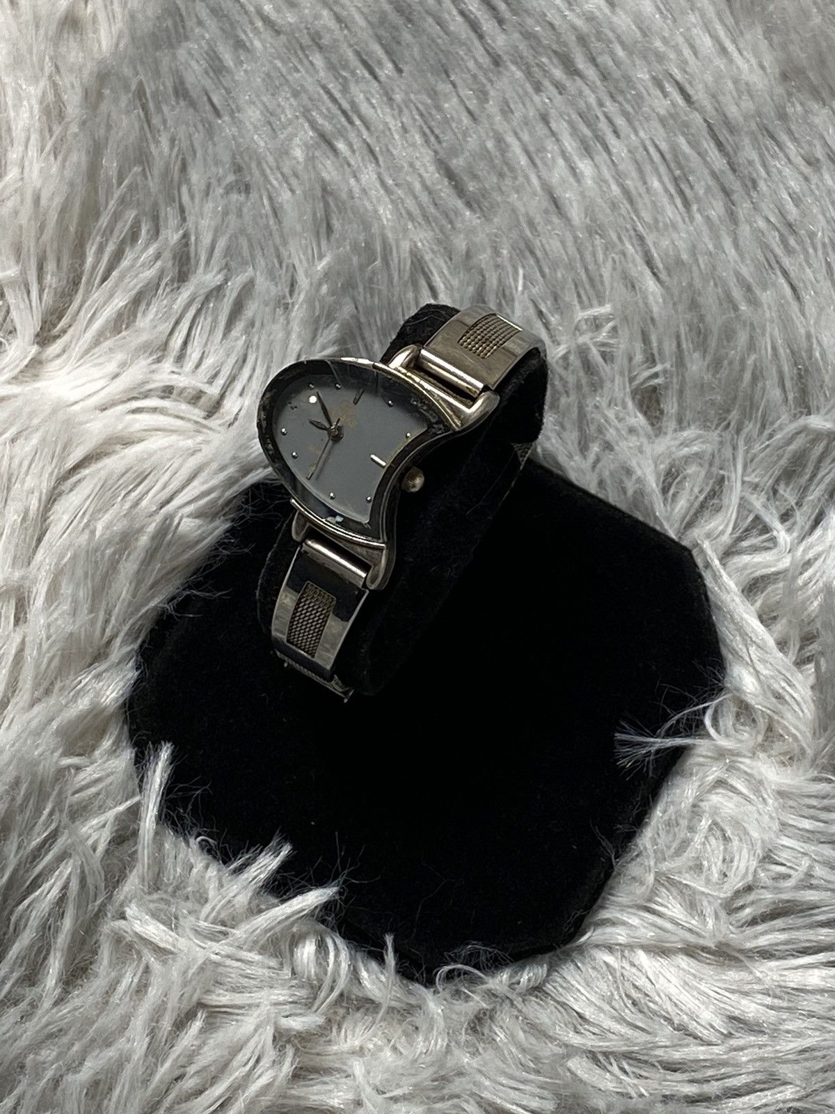Vintage Elegant Curved Dial Rare Watch – Japanese Style Size ONE SIZE - 5 Thumbnail