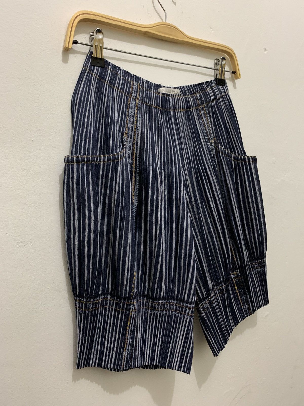 Issey Miyake ISSEY MIYAKE PLEATS PLEASE Denim Transfer Half Pants Size 29" - 4 Thumbnail