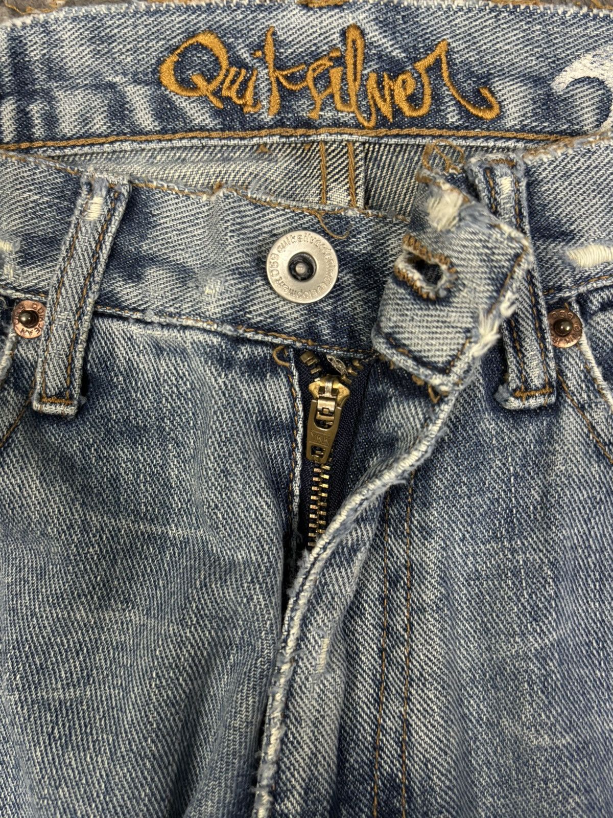 Quiksilver Vintage Quiksilver Light Washed Regular Fit Distressed Jeans Size US 29 - 18 Thumbnail