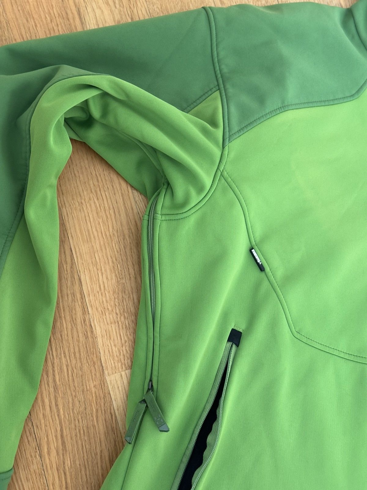 Haglofs Vintage Haglofs Softshell Jacket Windstopper Size US L / EU 52-54 / 3 - 8 Thumbnail