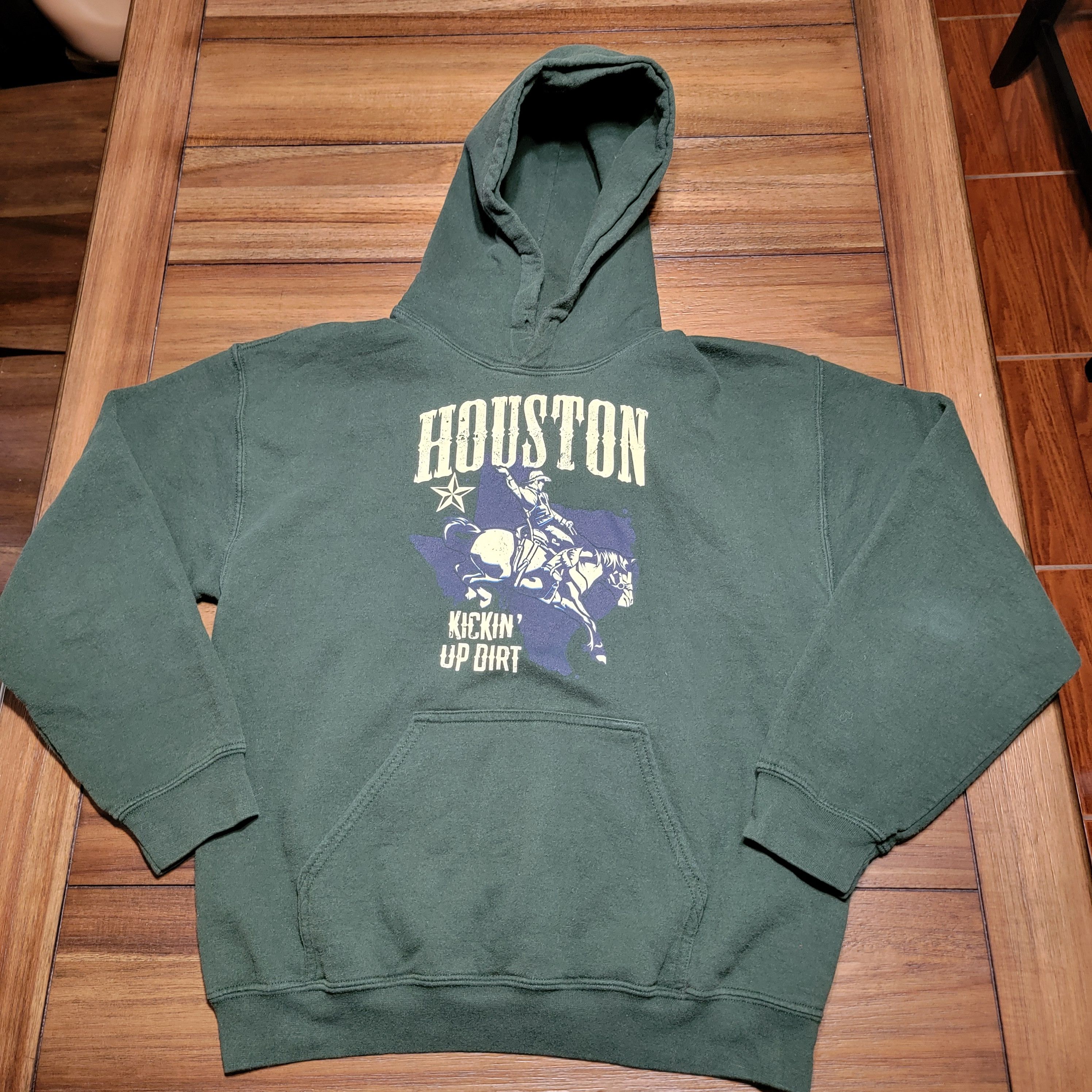 Gildan Houston LS Pullover Hoodie "Kickin" Up Dirt - Size Medium Size M / US 6-8 / IT 42-44 - 1 Thumbnail
