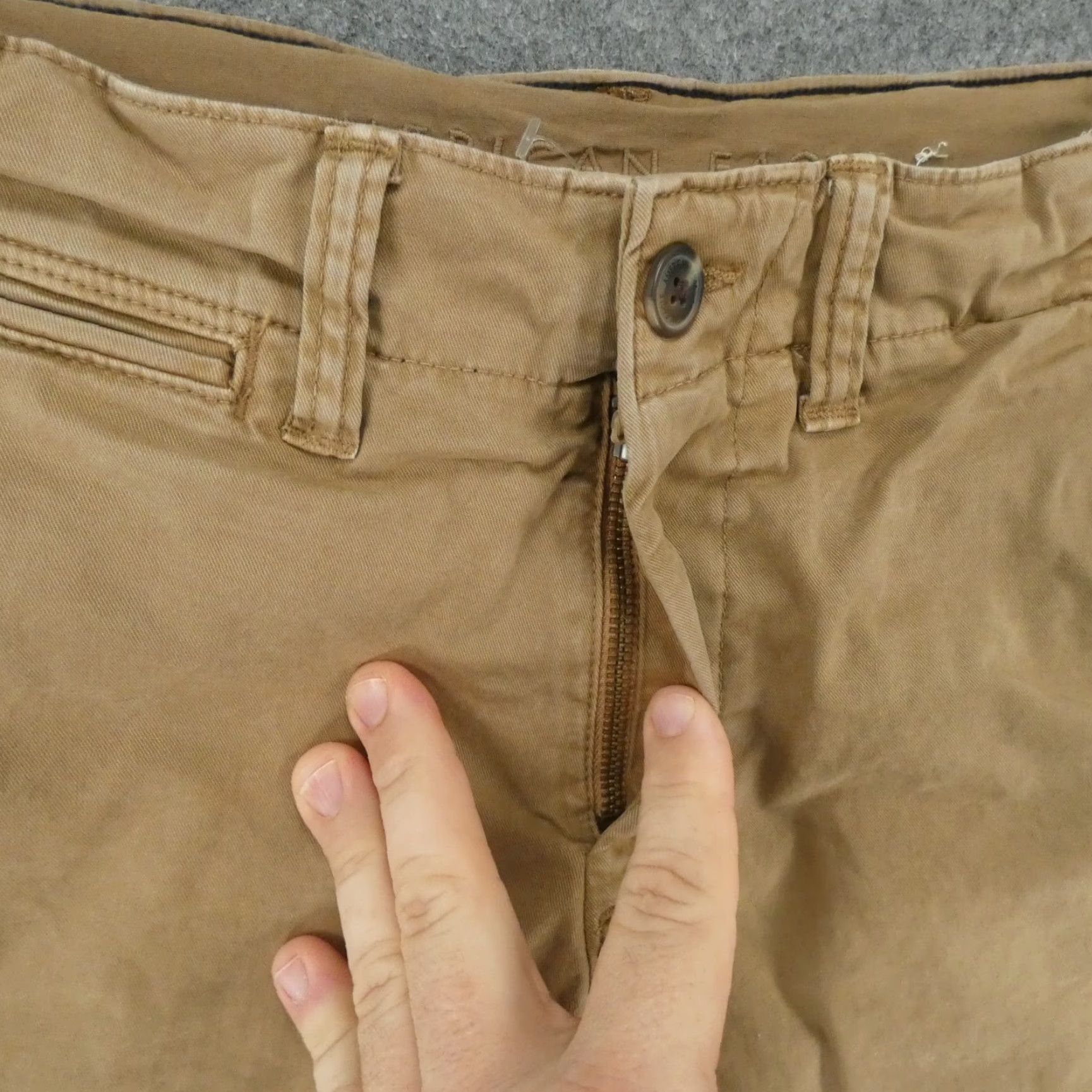 American Eagle Outfitters American Eagle Shorts Mens 26 Next Level Flex Classic Khaki Flat Front Chino Size US 27 - 6 Thumbnail