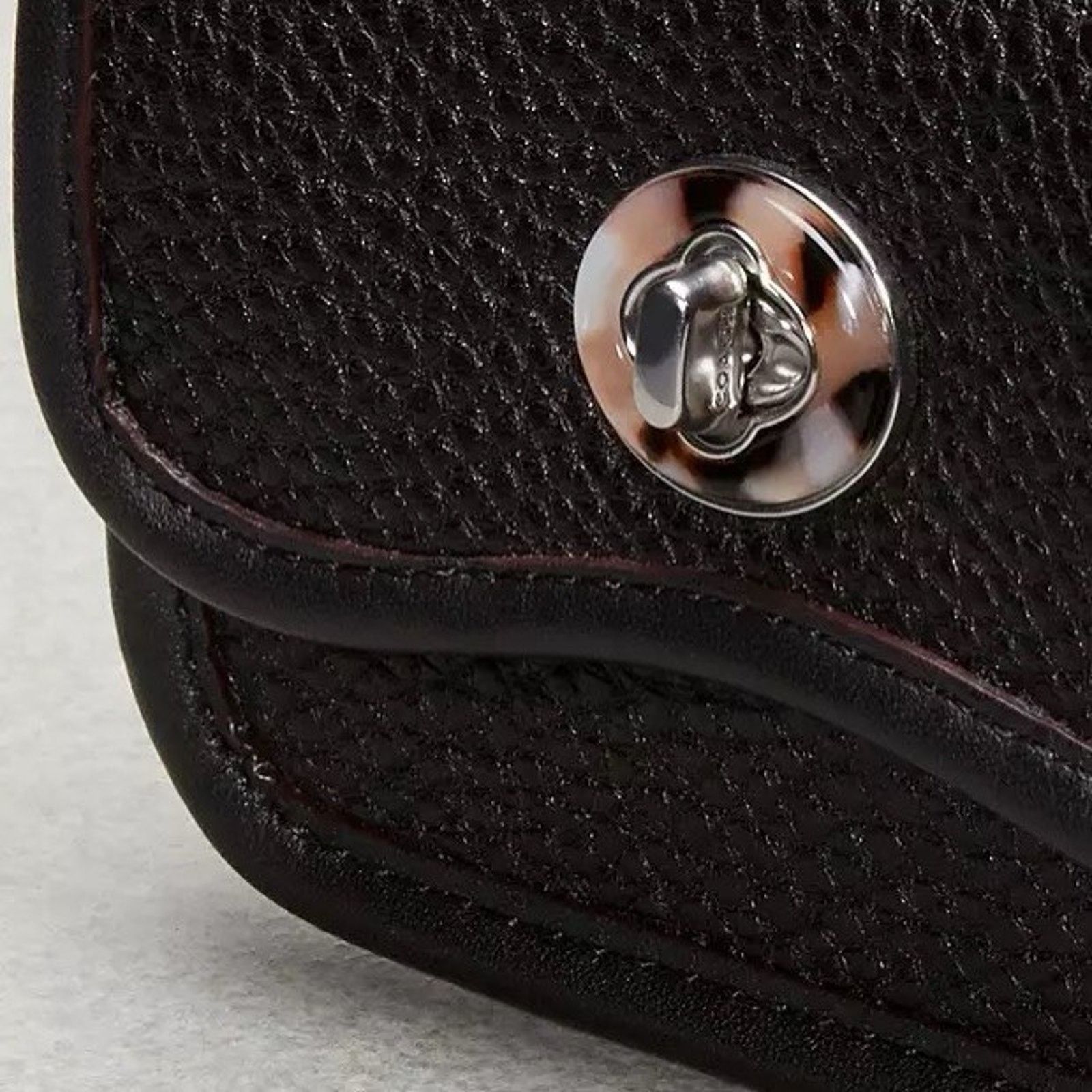 Coach NWT Coach Wavy Wallet Crinkle Coachtopia Leather Black CK122 Size ONE SIZE - 7 Thumbnail