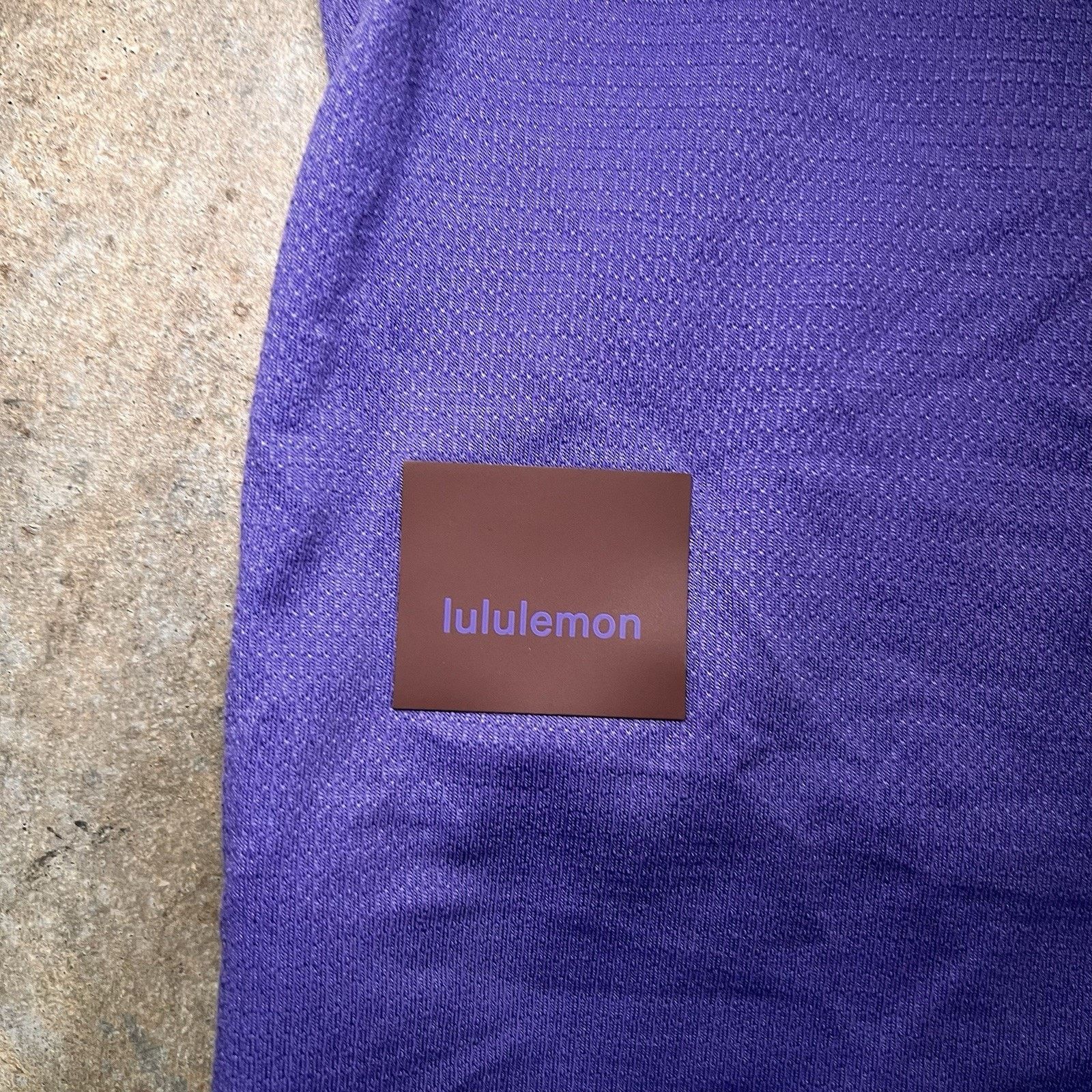 Lululemon LULULEMON LIGHTWEIGHT CINCHED HEM HIKING SHIRT, Sz S Size S / US 4 / IT 40 - 5 Thumbnail