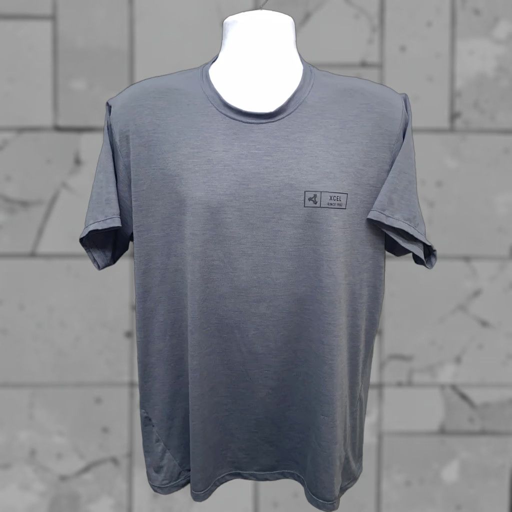 Vintage XCEL Mens Gray Short Sleeve T-Shirt UVA BLOCK Size L Polyester/Spandex Size US L / EU 52-54 / 3 - 1 Thumbnail