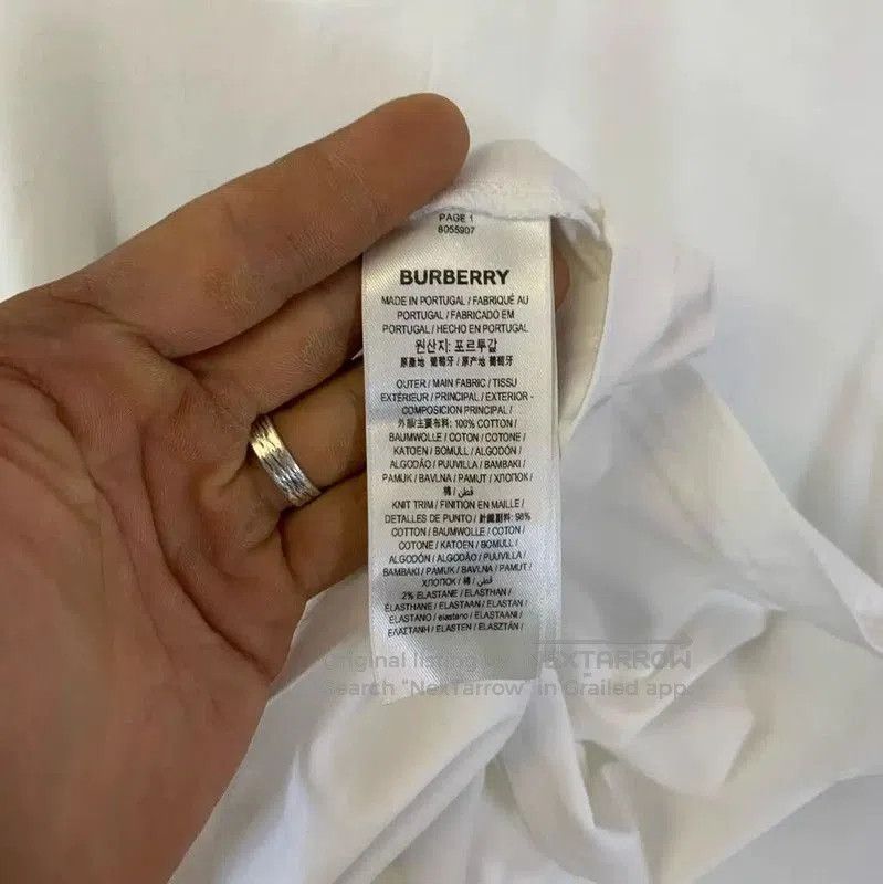 Burberry Burberry White Graphic Print Women's T-Shirt. Size XS / US 0-2 / IT 36-38 - 4 Thumbnail
