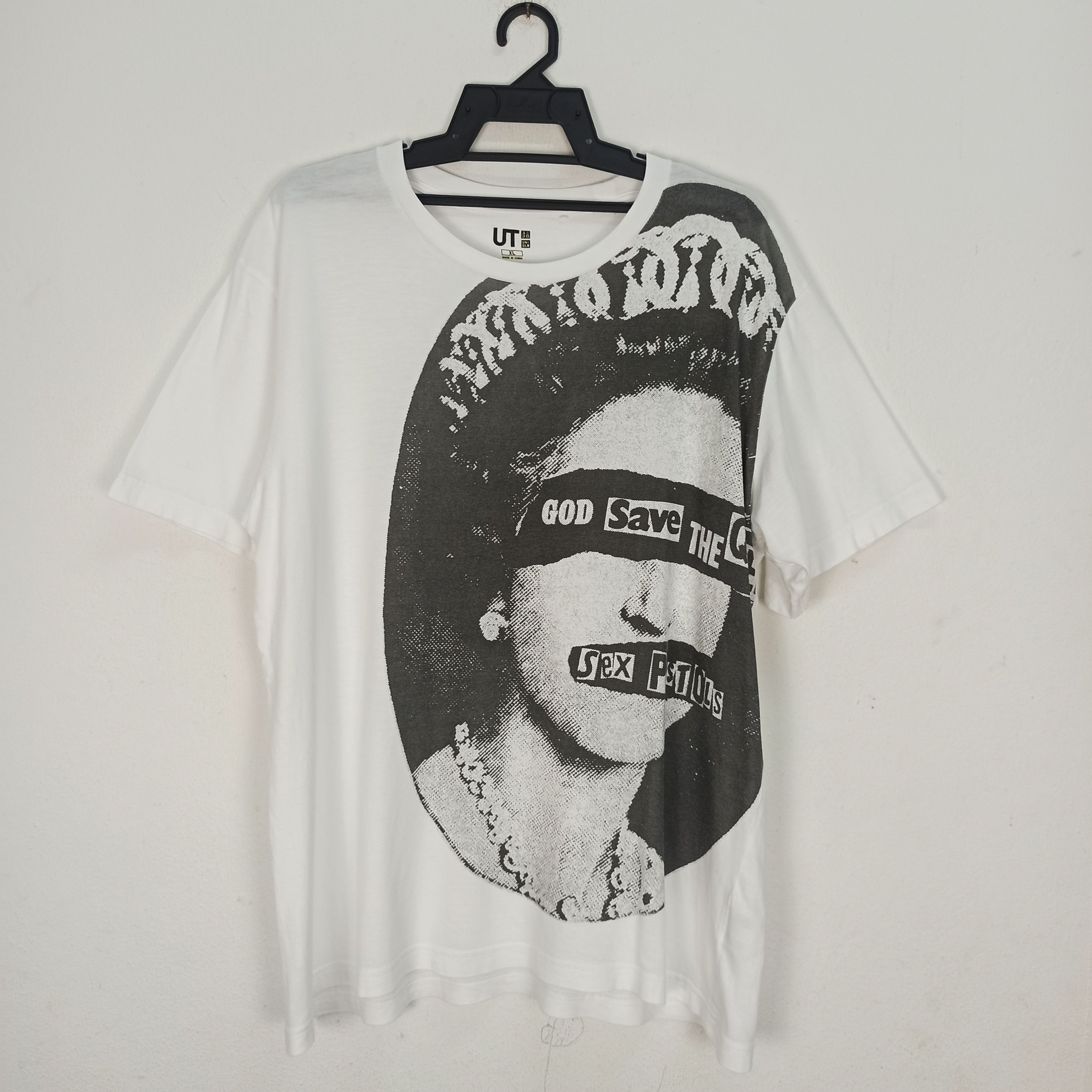 Band Tees Rare Sex Pistols Band Promo Punk Tshirt Uniqlo Size US XL / EU 56 / 4 - 1 Thumbnail