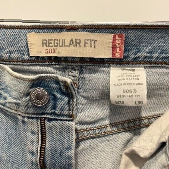 Levi's VINTAGE Levi's 505 Regular Fit Distressed Knees Blue Denim Jeans Mens Size 35 X 30 Size US 35 - 2 Thumbnail