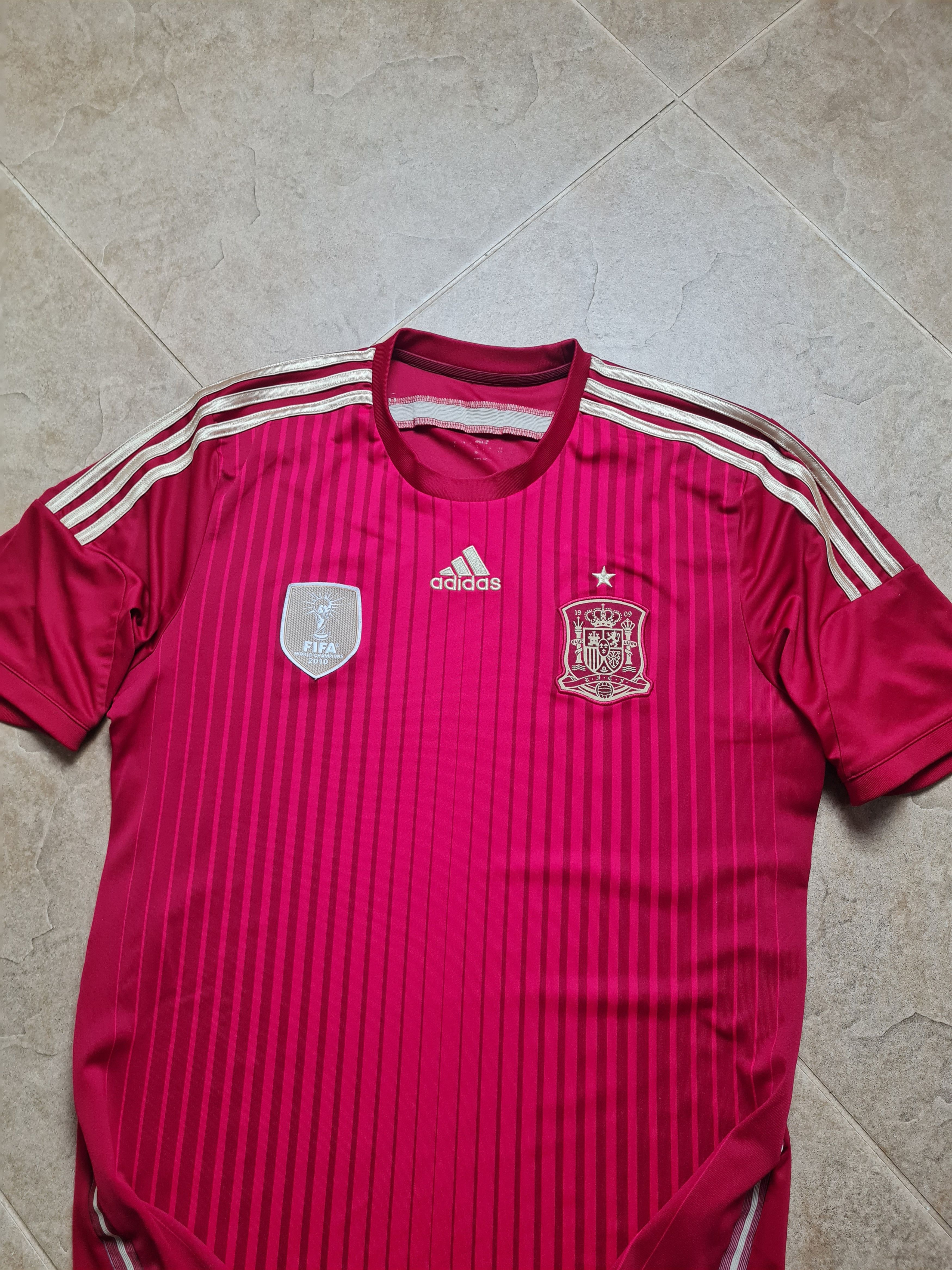 Adidas Spain Home Shirt 2014 World Cup Champions Adidas Football Size US L / EU 52-54 / 3 - 2 Thumbnail