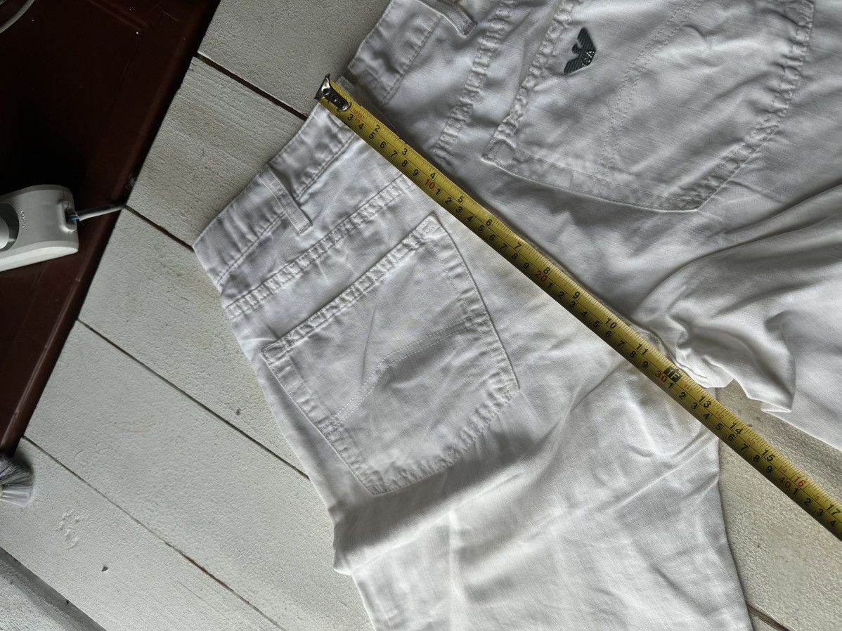 Giorgio Armani VNTG 🚨 BAGGY ARMANI JEANS LUXURY WHITE WITH LOGO PANTS Size US 31 - 18 Thumbnail
