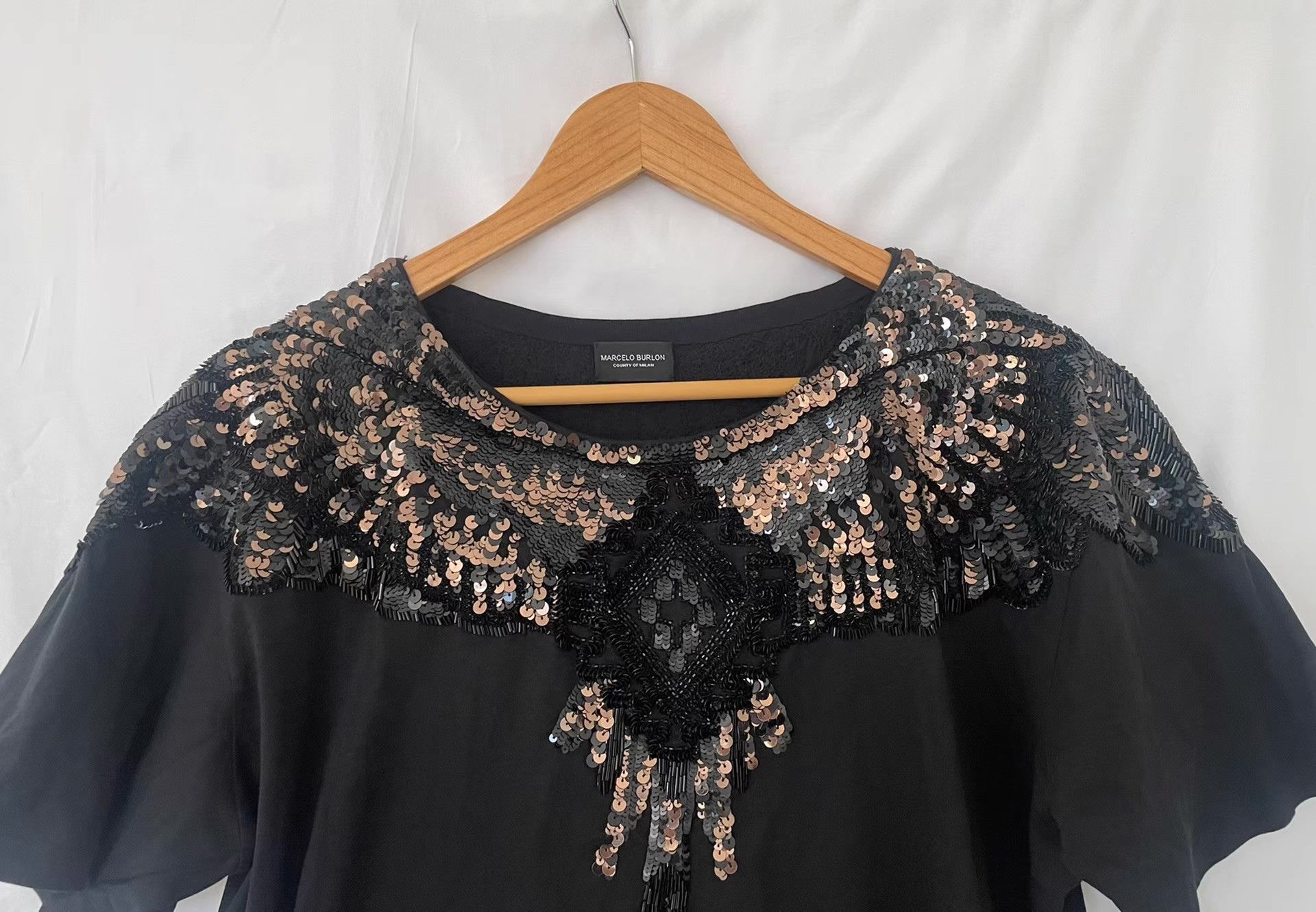 Marcelo Burlon Marcelo Burlon Sequin Short-sleeve T-shirt Ｑ21 Size US S / EU 44-46 / 1 - 3 Thumbnail