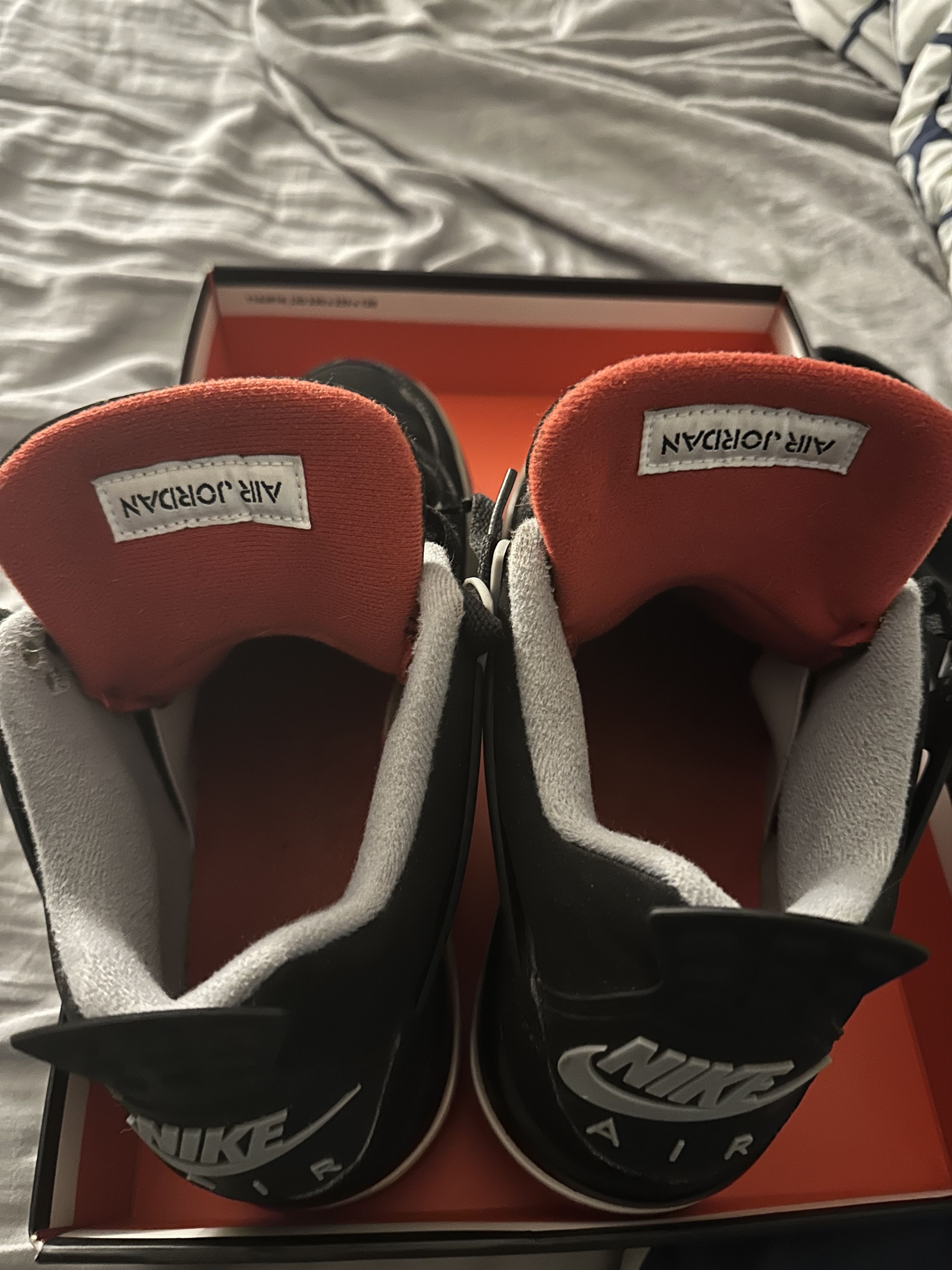 Jordan Brand Air Jordan Retro 4 Bred Size US 9.5 / EU 42-43 - 4 Thumbnail