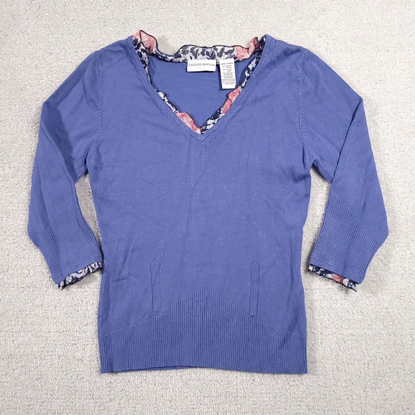 Vintage Jaclyn Smith Sweater Women's Small Blue V Neck Nylon Floral Ruffle Pullover Slim Knit 3/4 Sleeve Size S / US 4 / IT 40 - 2 Thumbnail