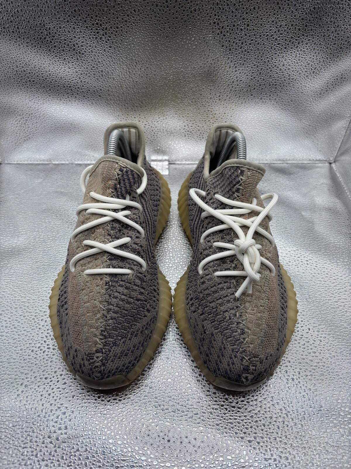 Yeezy Adidas Yeezy 350 ash pearl Size US 6 / EU 39 - 2 Thumbnail