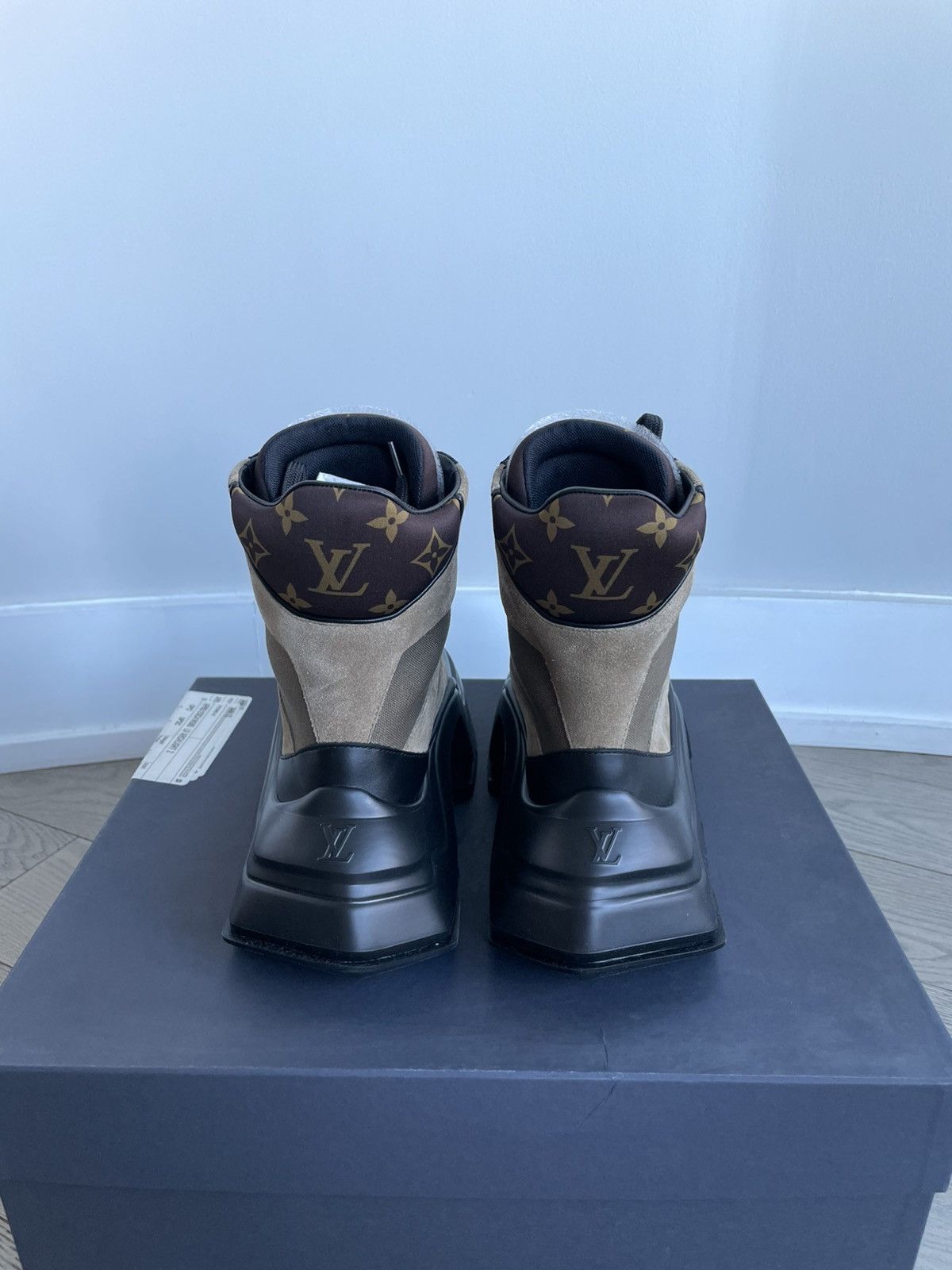 Louis Vuitton Louis Vuitton Archlight 2.0 Platform Ankle Boots Size US 6.5 / IT 36.5 - 5 Thumbnail