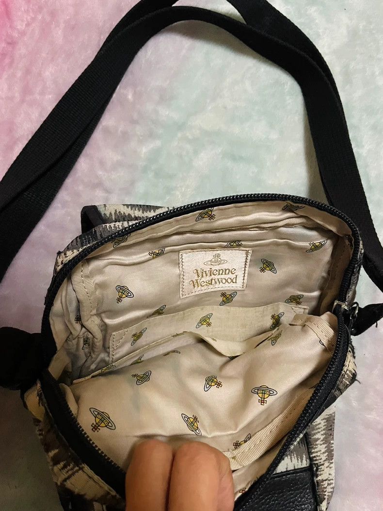 Vivienne Westwood Vivienne Westwood size os Early Saturn Japanese limited edi Size ONE SIZE - 5 Thumbnail