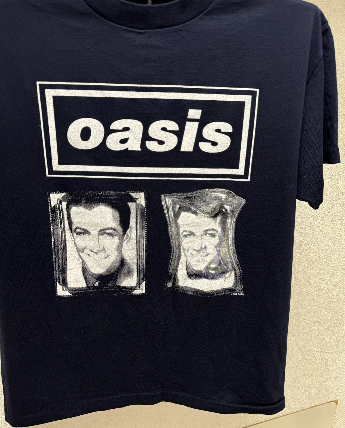 Band Tees Oasis vintage single t-shirt 1994 L-Xl sz Size US L / EU 52-54 / 3 - 5 Thumbnail