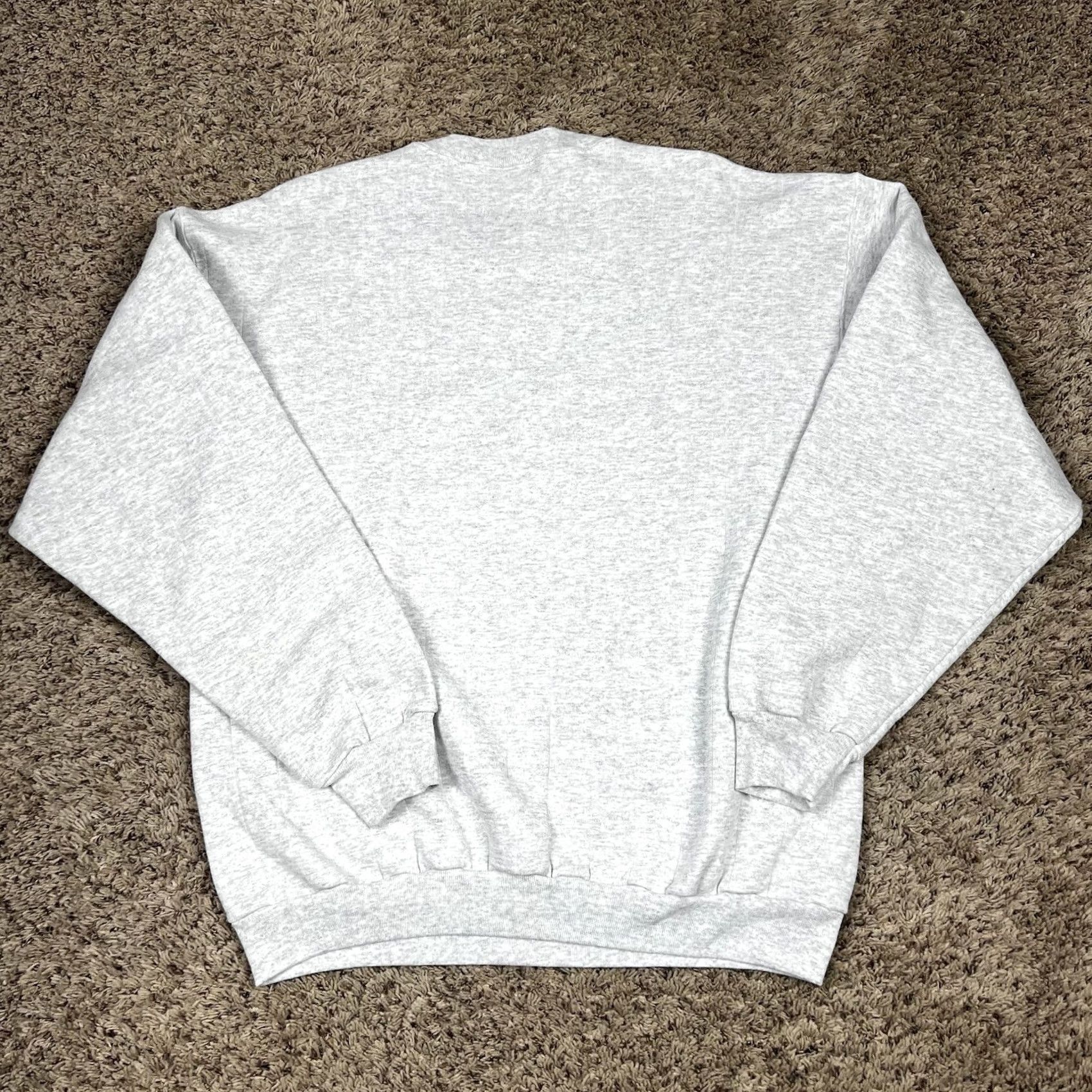 Vintage VINTAGE Six Flags Bugs Bunny 1994 Crewneck Sweatshirt 2XL Gray Graphic Print Mens Womens Unisex Adults Sweatshirt Theme: 90s, Looney Tunes Size US XXL / EU 58 / 5 - 3 Thumbnail