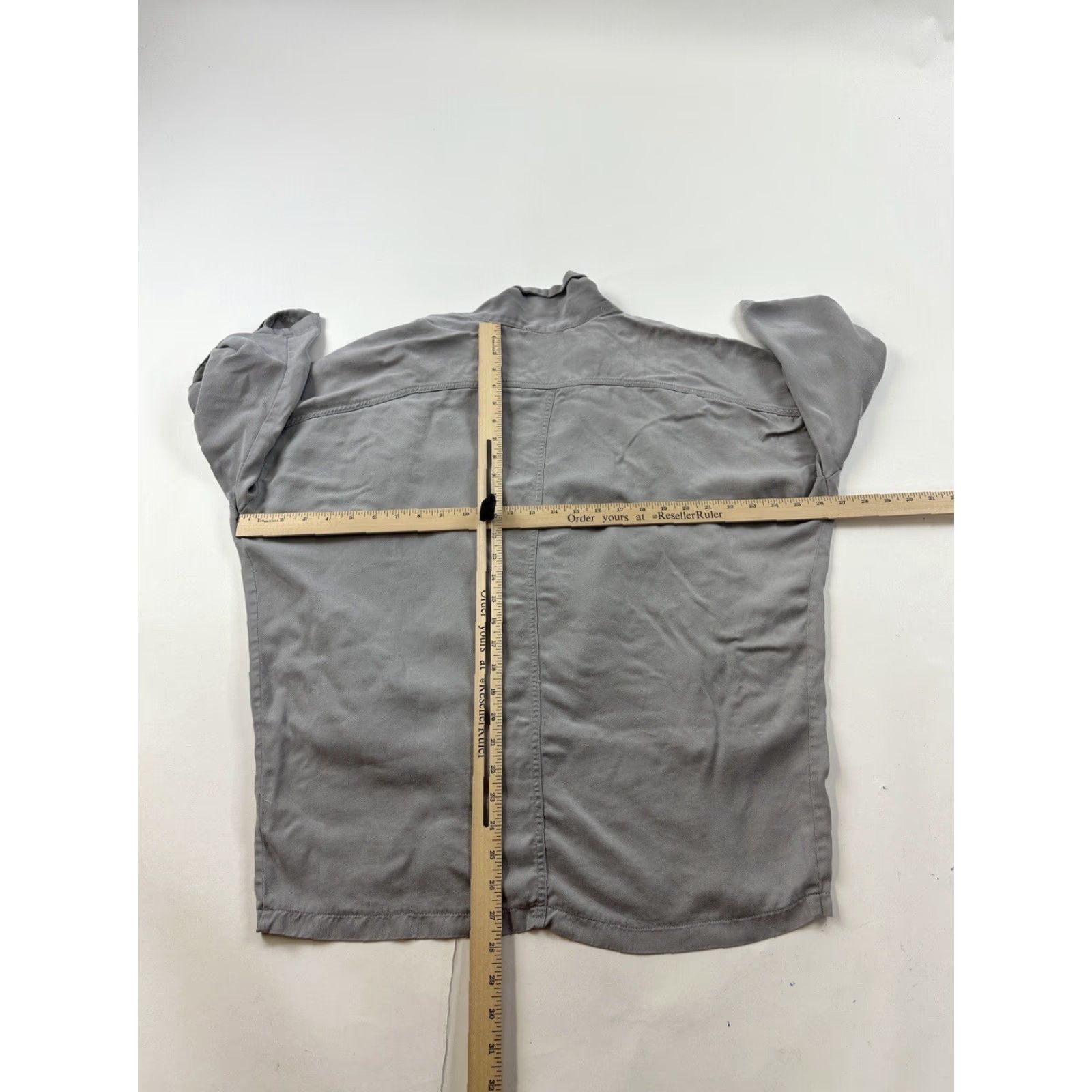 Lulus Lulus Oversized Jacket Women’s XS Gray Lyocell Regular XS Gray Casual Travel 100% Tencel Basic Jacket Mens? Women’s? Wait Size XS / US 0-2 / IT 36-38 - 7 Thumbnail