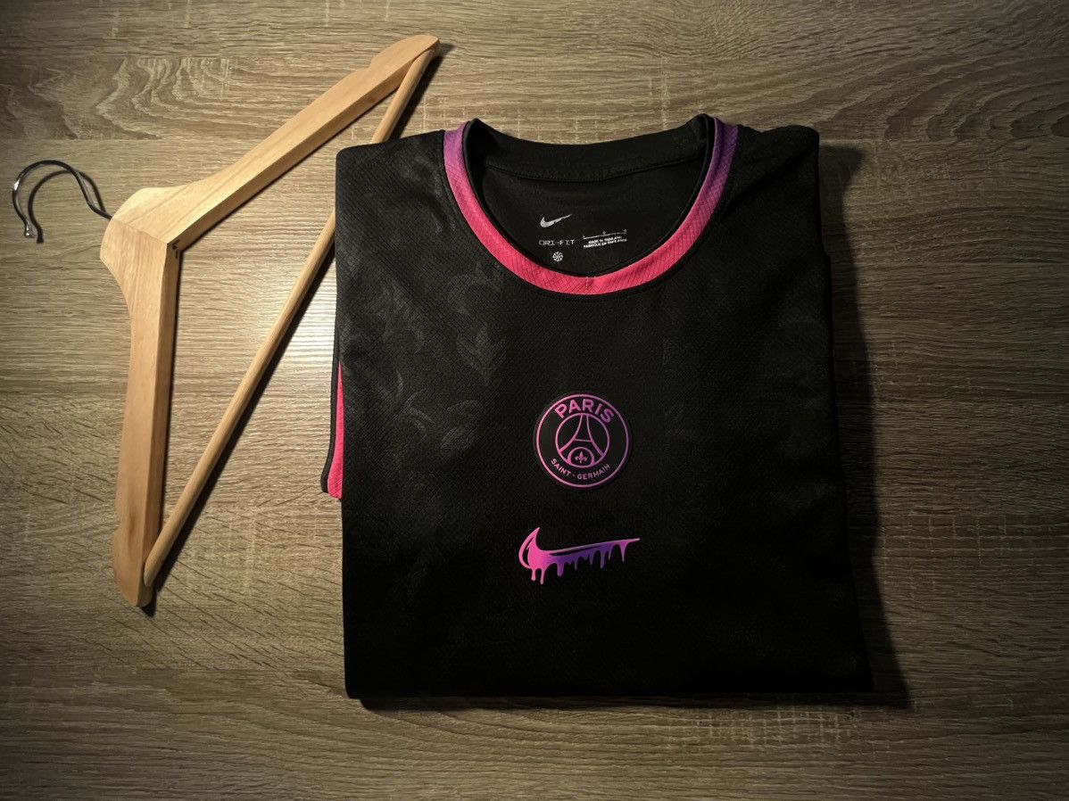 Nike Paris-saint Germain 2025-2026 special edition jersey Size US L / EU 52-54 / 3 - 1 Thumbnail