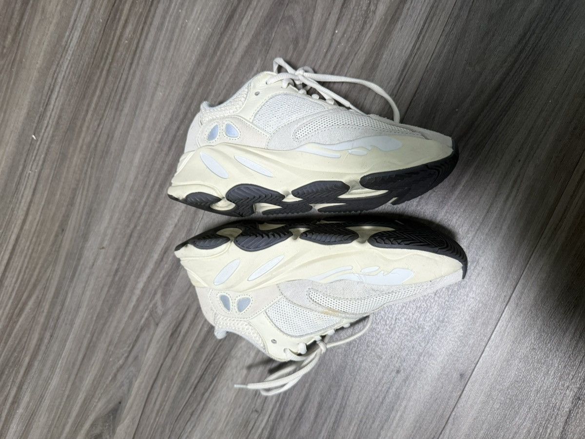 Adidas Adidas Yeezy Boost 700 Size US 6 / IT 36 - 2 Thumbnail