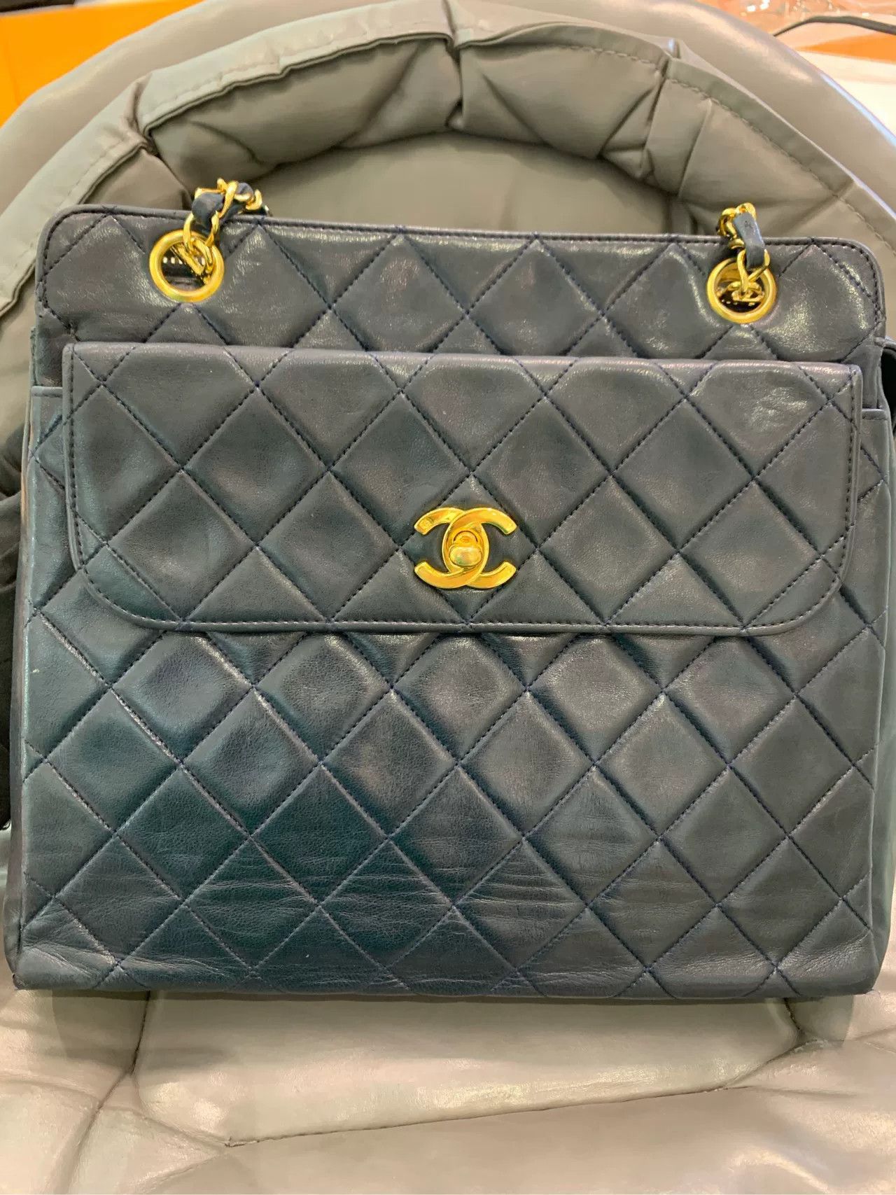 Chanel Pre-loved Bag Very good condition Size ONE SIZE - 1 Thumbnail