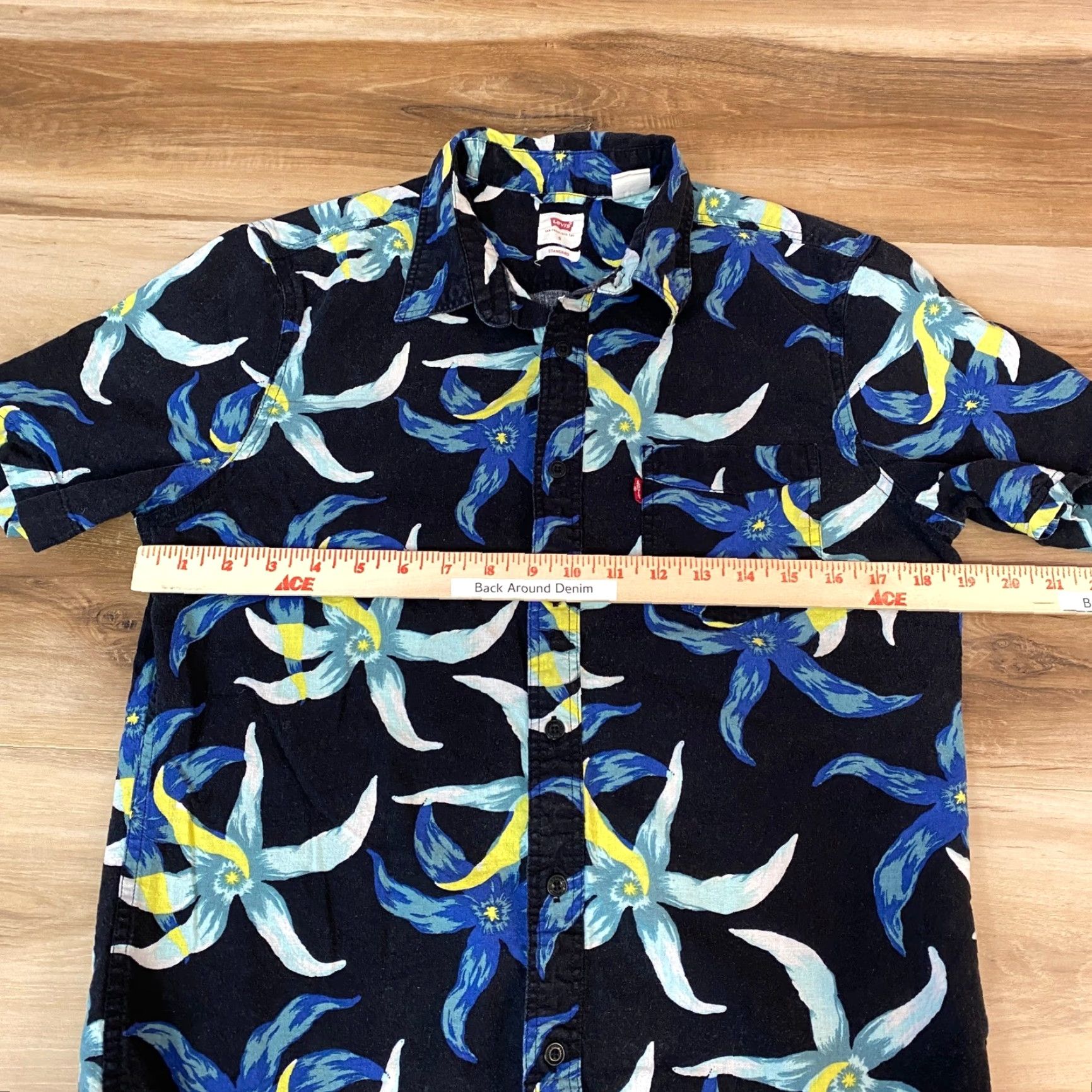 Levi's Levi's Shirt Mens Small Standard Fit Short Sleeve Button-Up Black Floral Print Hawaiian Casual Mens Size US S / EU 44-46 / 1 - 7 Thumbnail