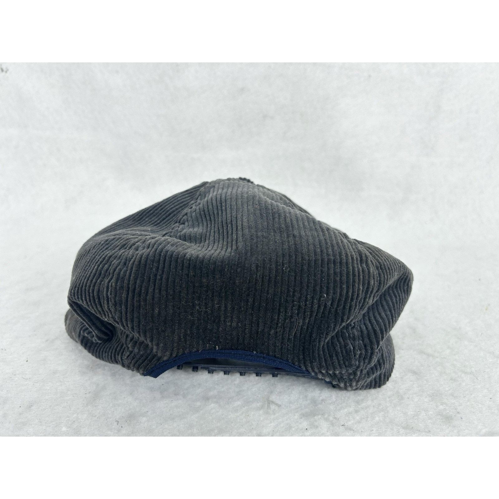 The Unbranded Brand VTG University of Michigan Corduroy Cabbie Hat Made in USA Size ONE SIZE - 5 Thumbnail