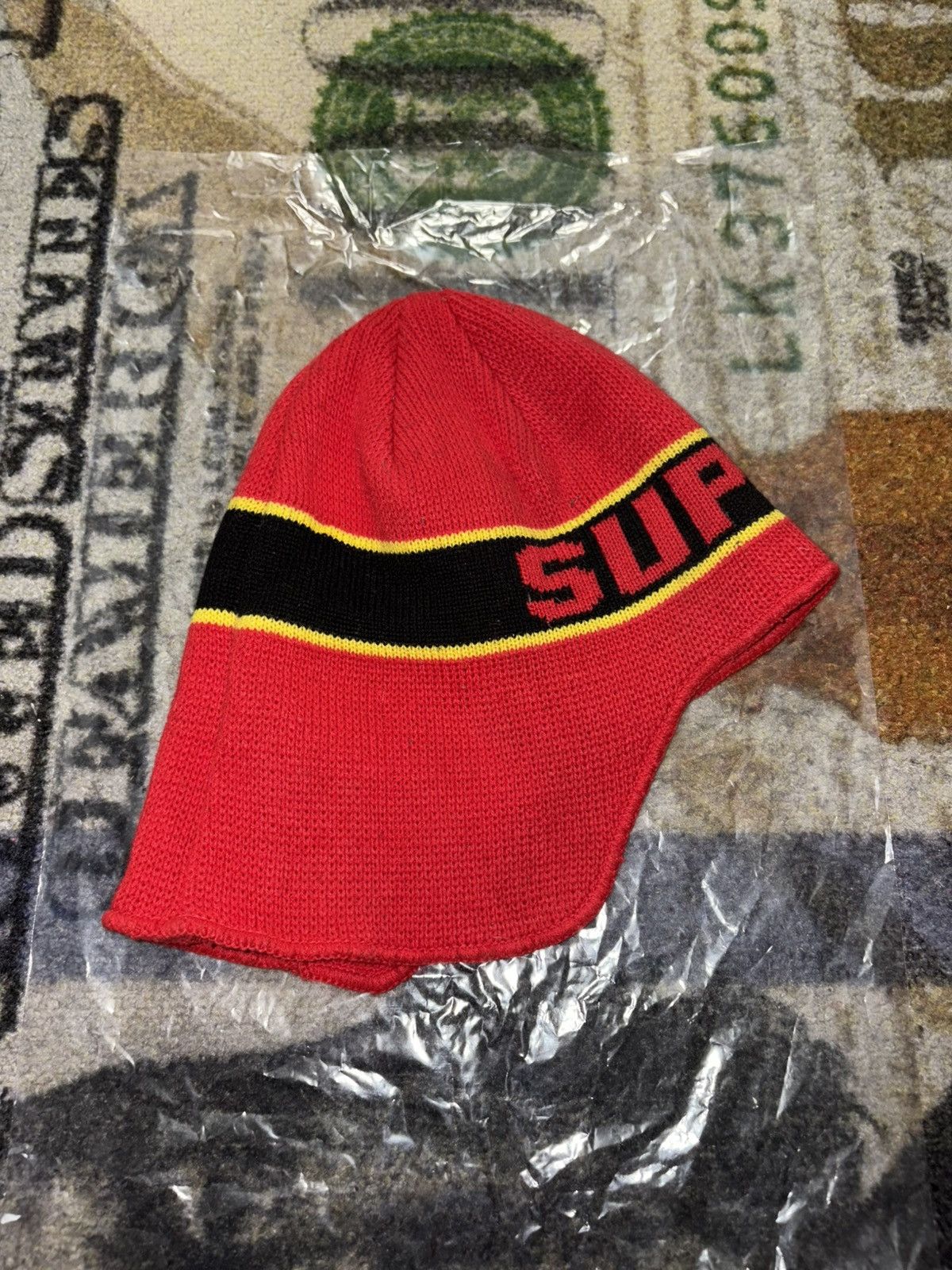 Supreme Supreme Earflap Beanie Red Size ONE SIZE - 1 Thumbnail