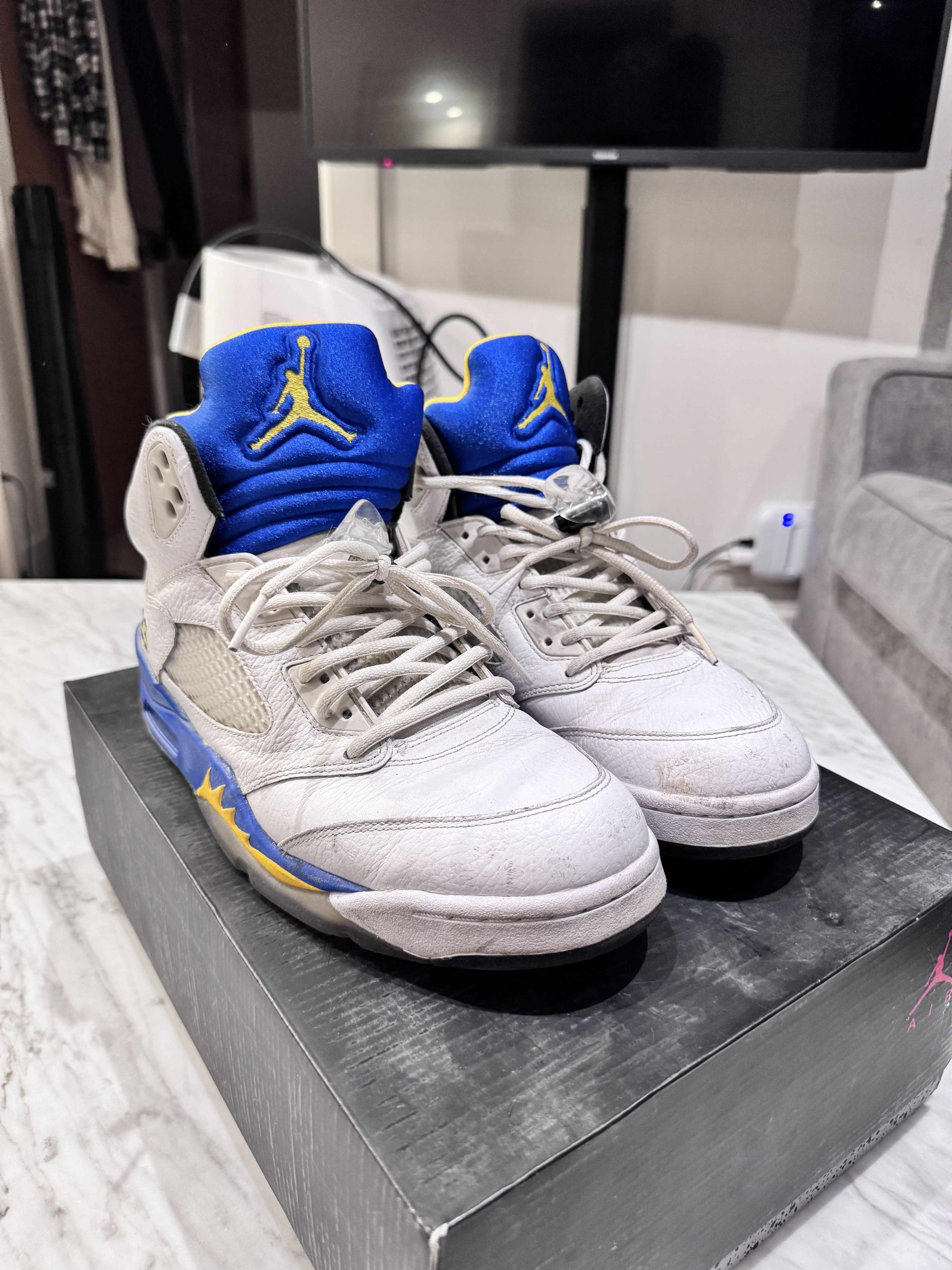 Jordan Brand Air Jordan 5 Laney Size US 10.5 / EU 43-44 - 1 Thumbnail