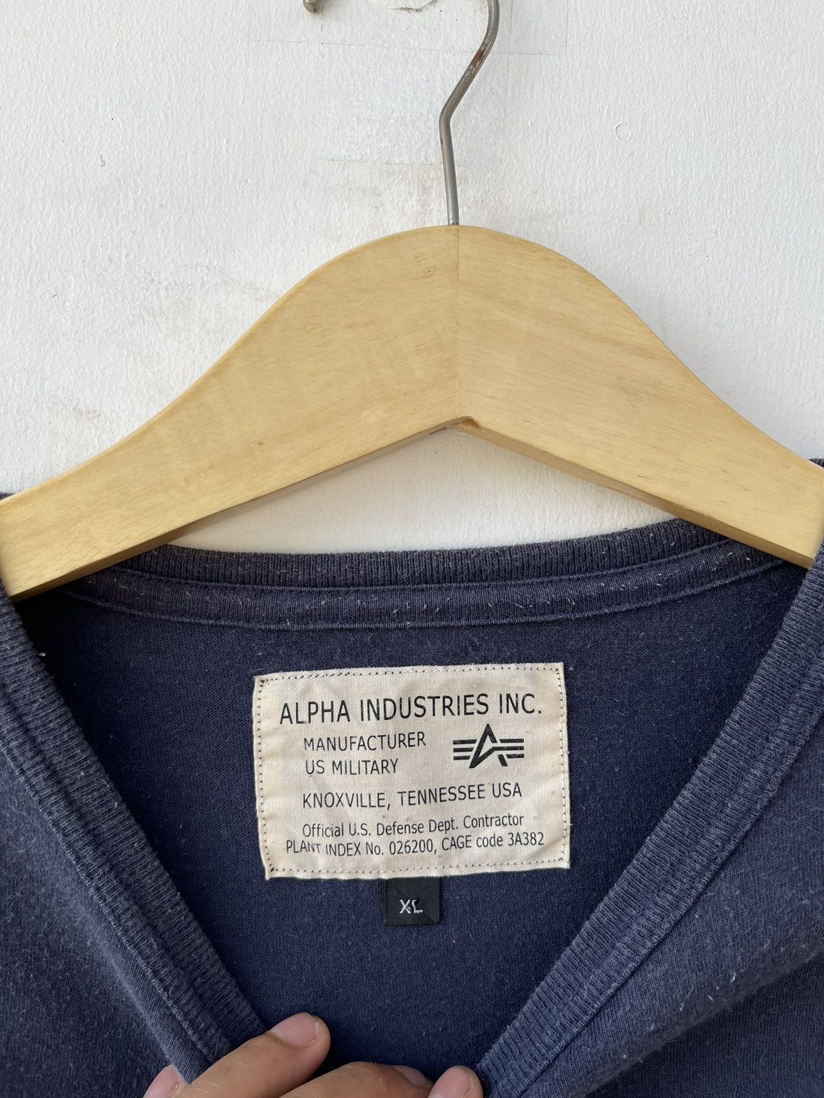 Alpha Industries × Vintage Vintage Alpha Industries US Air Force T—Shirt Size US XL / EU 56 / 4 - 6 Thumbnail