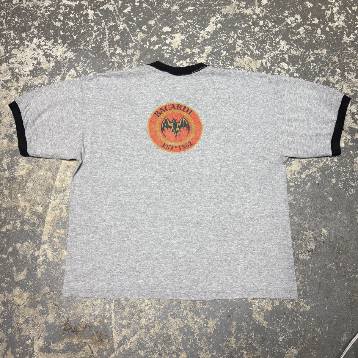 Vintage Vintage Bacardi Bat Grey Beer Alcohol Tshirt 90s Size US XL / EU 56 / 4 - 1 Thumbnail