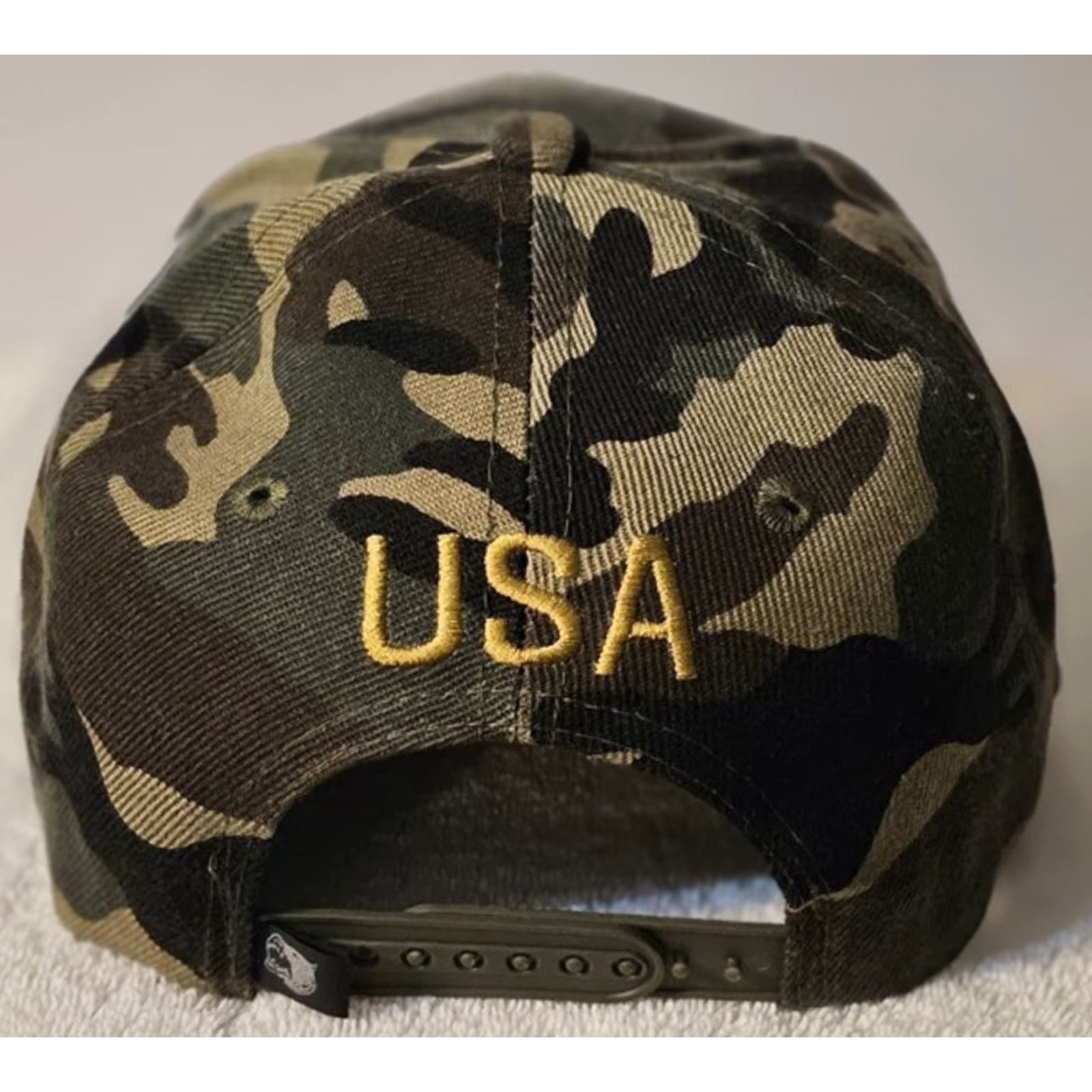 Vintage EAGLE AMERICA STRONG USA FLAG PATRIOTIC BIRD SNAPBACK BASEBALL CAP CAMOUFLAGE Size ONE SIZE - 2 Thumbnail