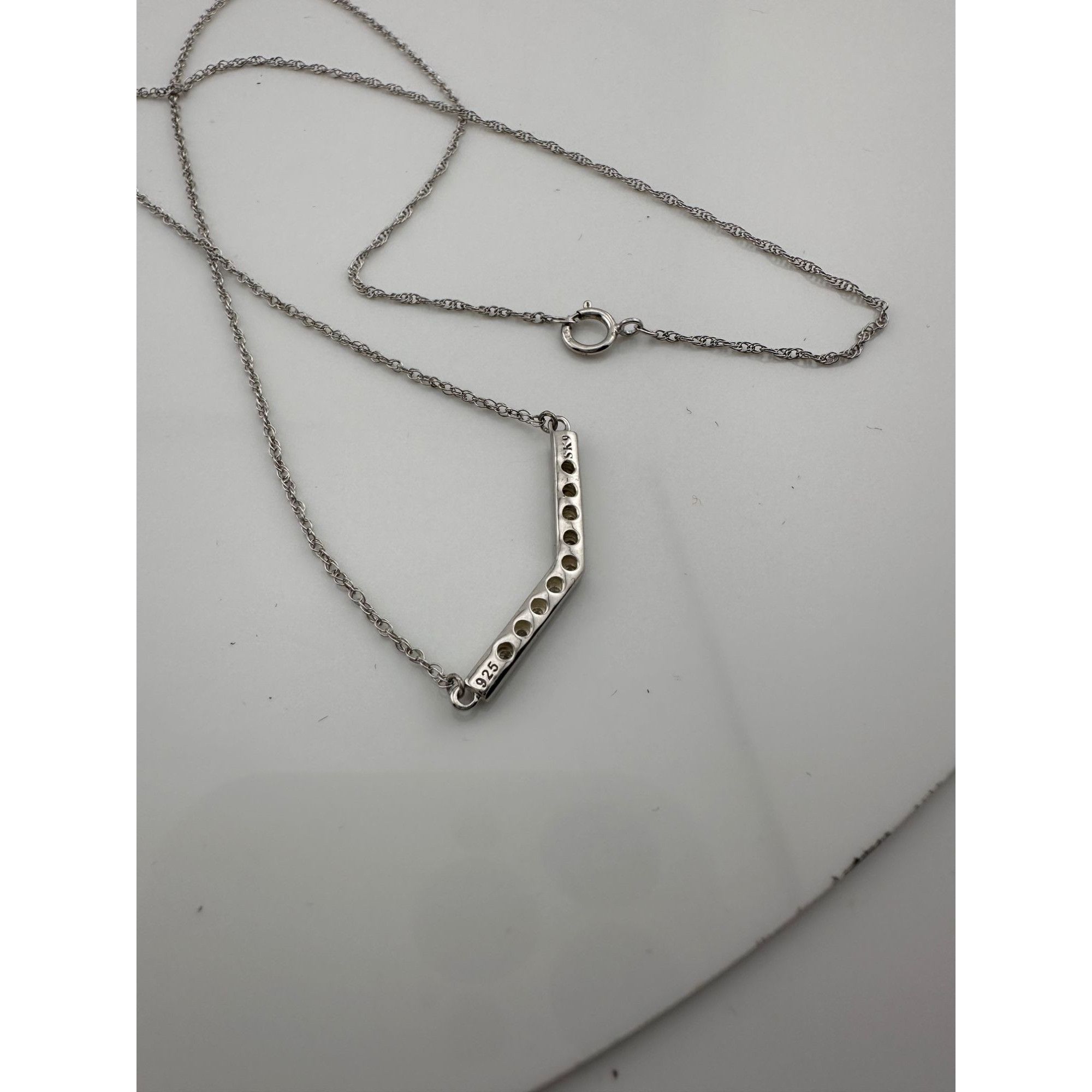Other Chevron Illusion Set Diamond Bar Necklace Size ONE SIZE - 6 Thumbnail