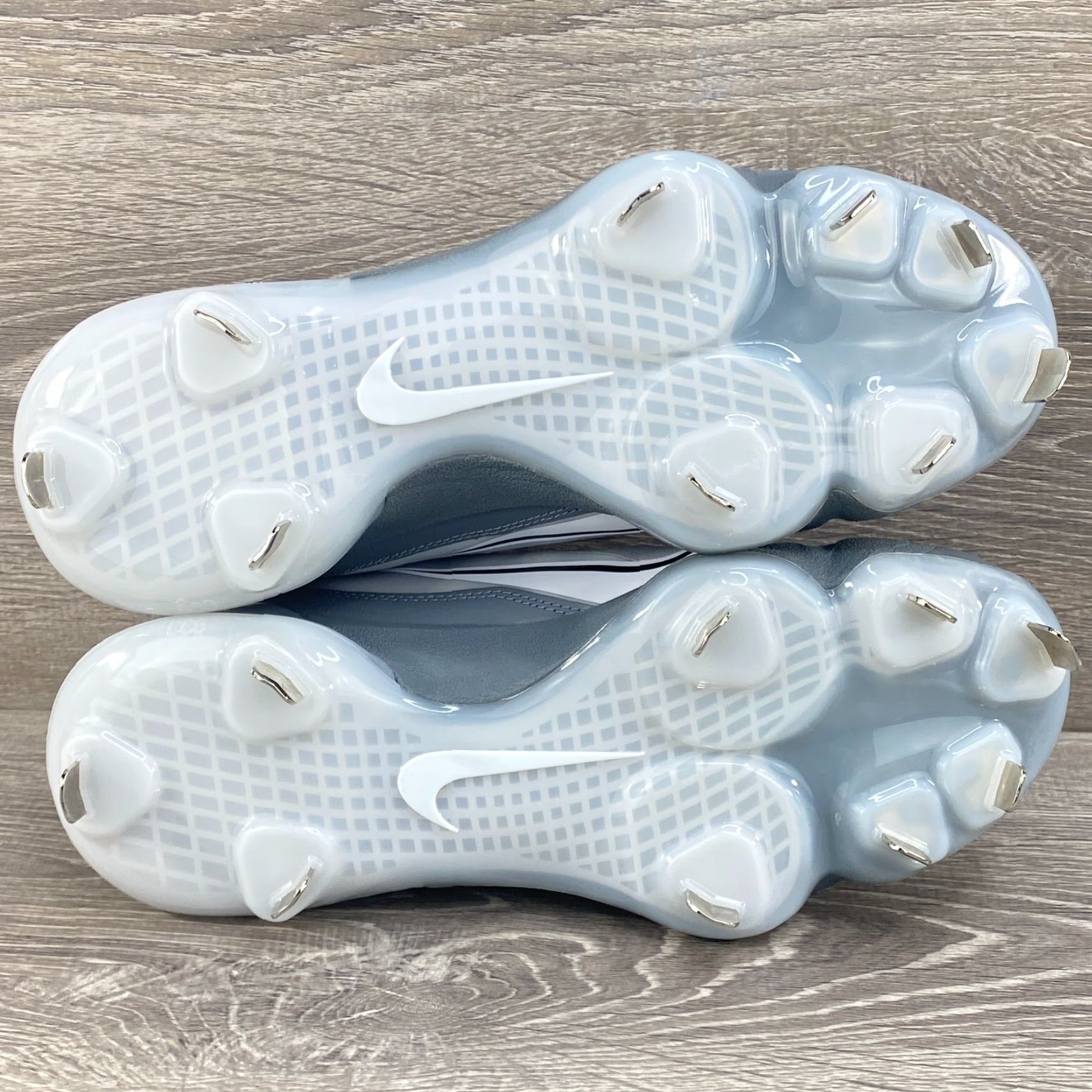 Nike Nike Force Zoom Trout 8 Pro Metal Cleats Men Nike Cleats Baseball Men Size 8 CZ5915-100 White and Gray 2022 Sports Footwear Cleats Mens Size US 8 / EU 41 - 6 Thumbnail