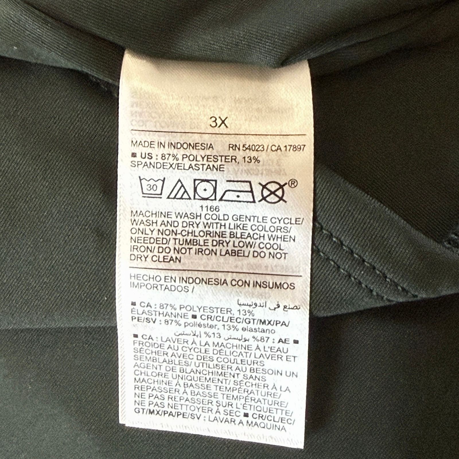 Old Navy NWT Old Navy 3X Women's Modern Deep V-Neck Long-Sleeve Tee Size 3XL / US 20-22 - 6 Thumbnail