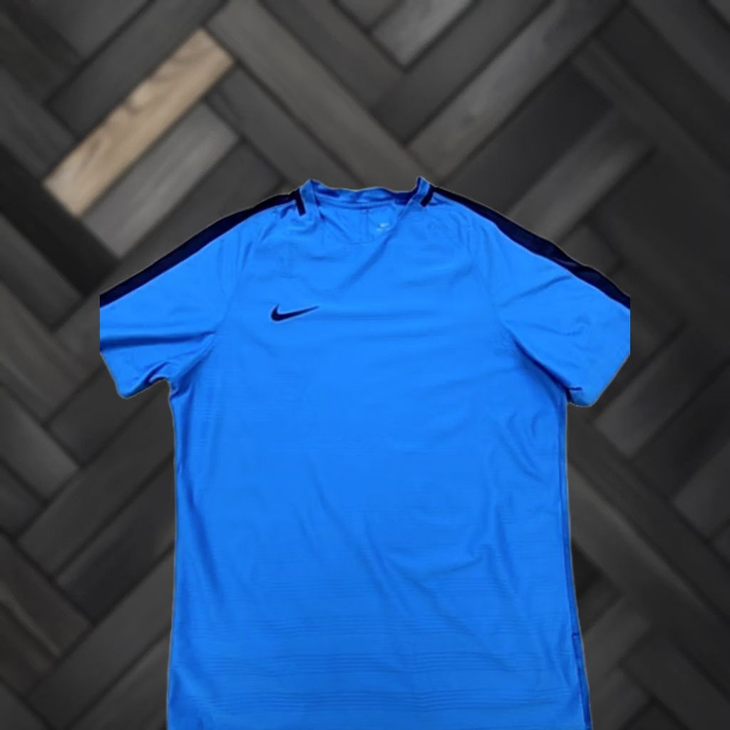 Nike Nike Training Dri-FIT Blue XL T-Shirt Sweat-Wicking Polyester Shirt Men XS? Size US XL / EU 56 / 4 - 1 Thumbnail
