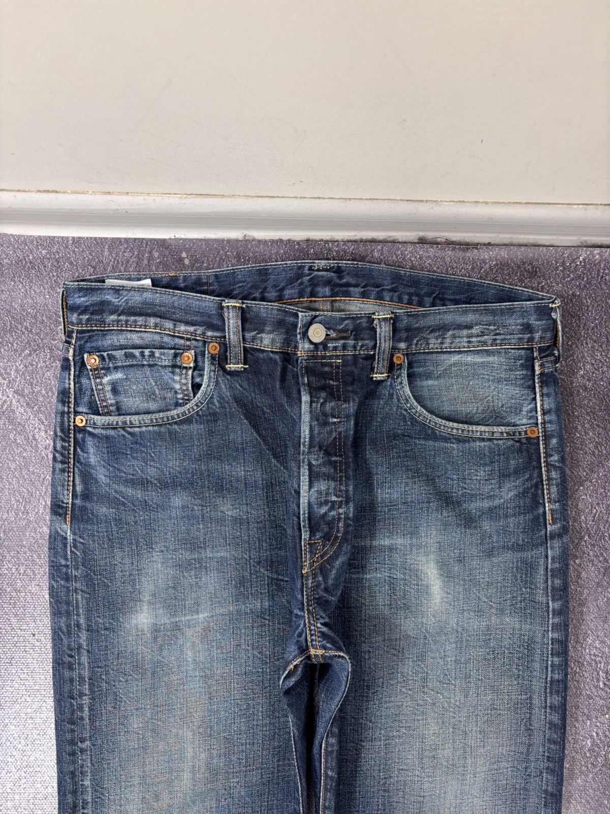 Levi's Vintage Levi’s 501 Men’s Dark Navy Blue Wash Denim Jeans Size US 34 / EU 50 - 6 Thumbnail