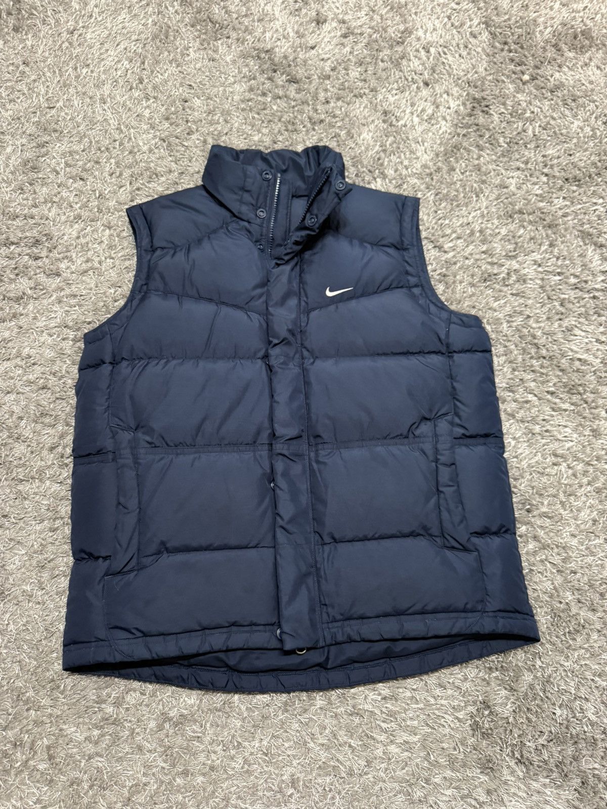 Nike Vintage Nike Vest Puffer Down Black Gilet y2K Men’s Size M Size US M / EU 48-50 / 2 - 1 Thumbnail