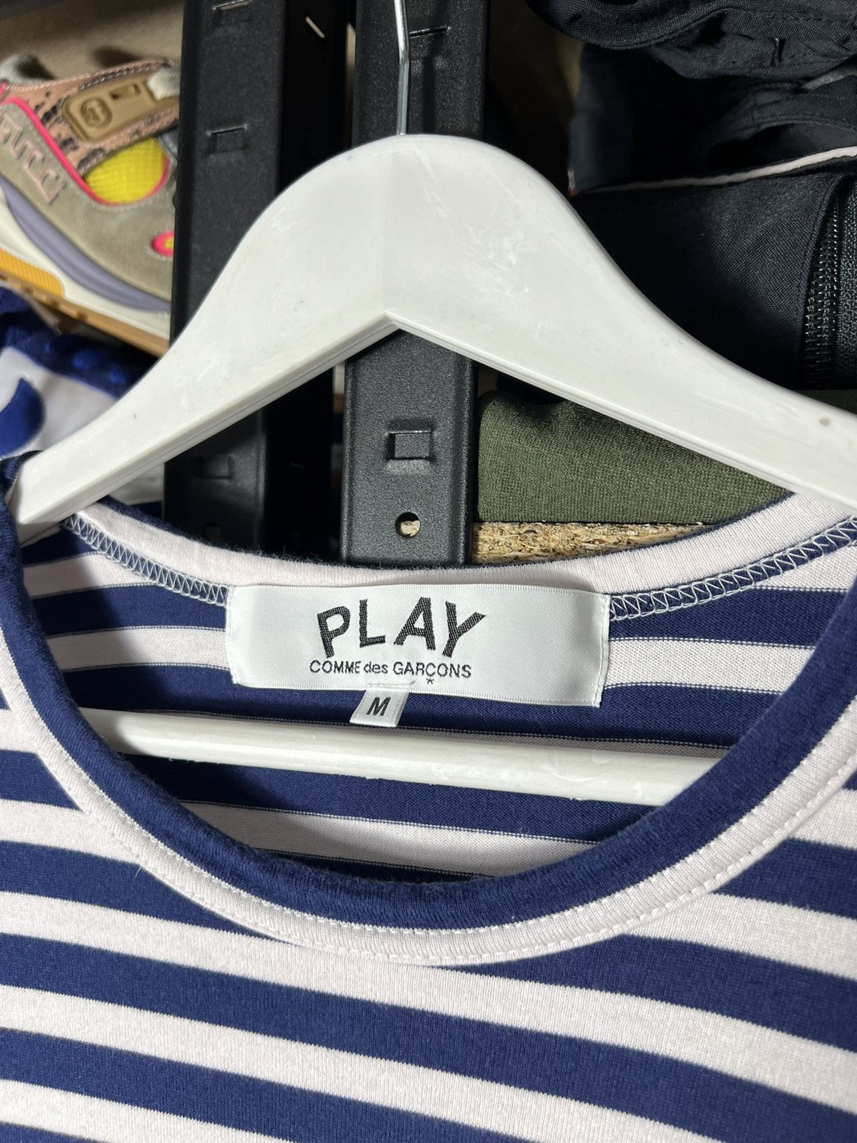Comme des Garcons PLAY Comme des Garçons PLAY Stripe Long Sleeve T‑Shirt Navy White Size US M / EU 48-50 / 2 - 5 Thumbnail
