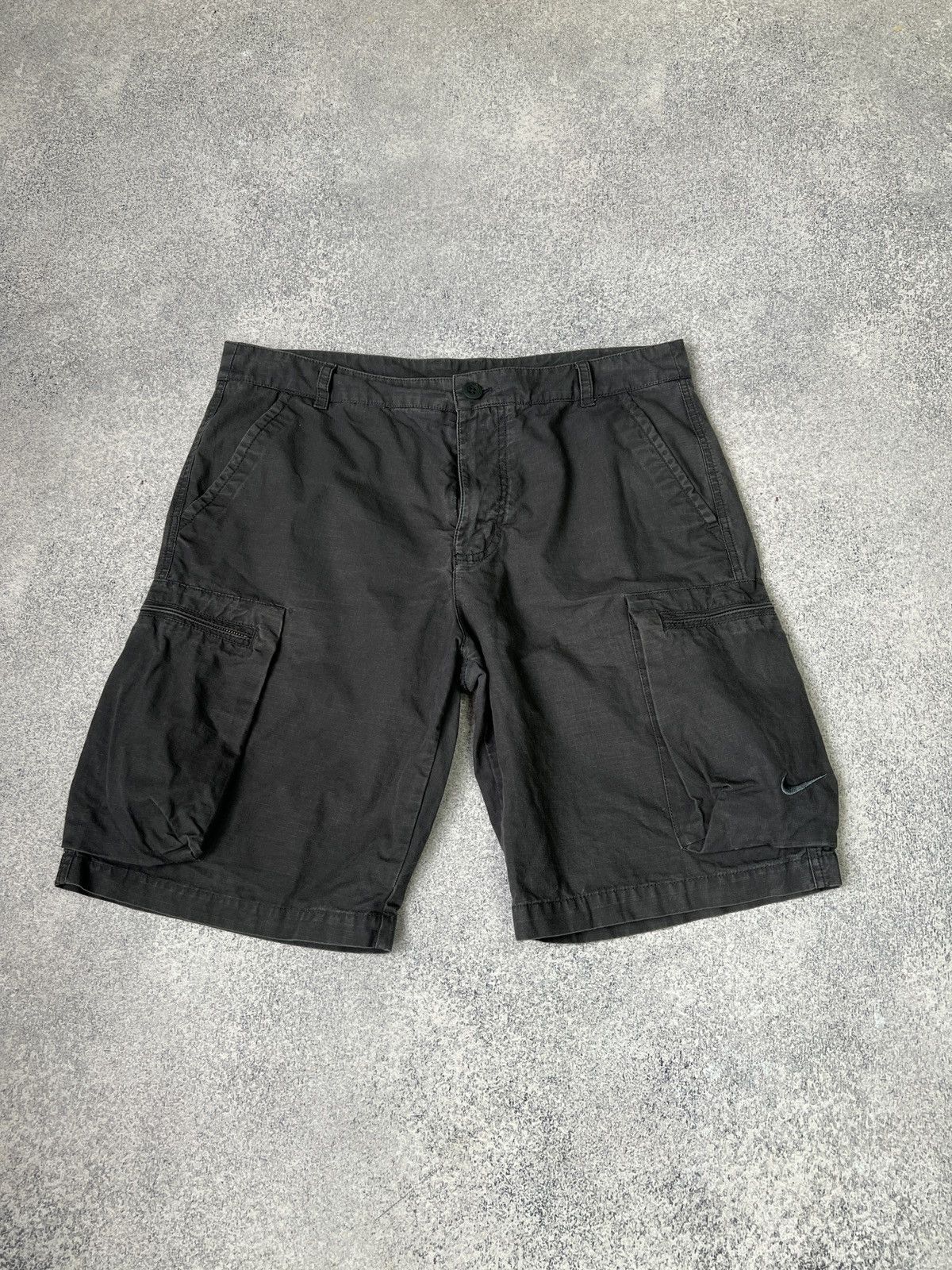Nike × Vintage Vintage Nike Cargo Y2k Shorts Size US 34 / EU 50 - 2 Thumbnail