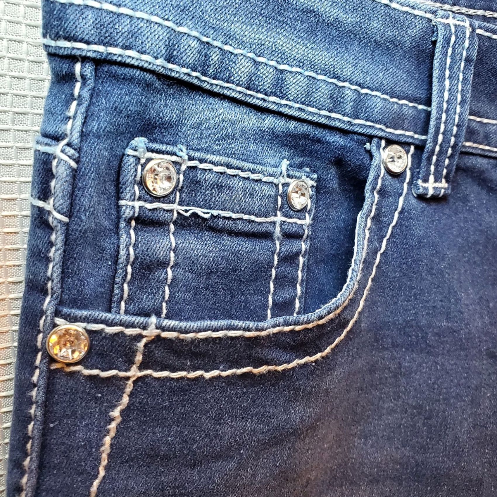 Vintage Vintage Y2K Angel Jeans Flare Dark Wash Bling Pockets Hippie Street 90s Size 28" / US 6 / IT 42 - 7 Thumbnail