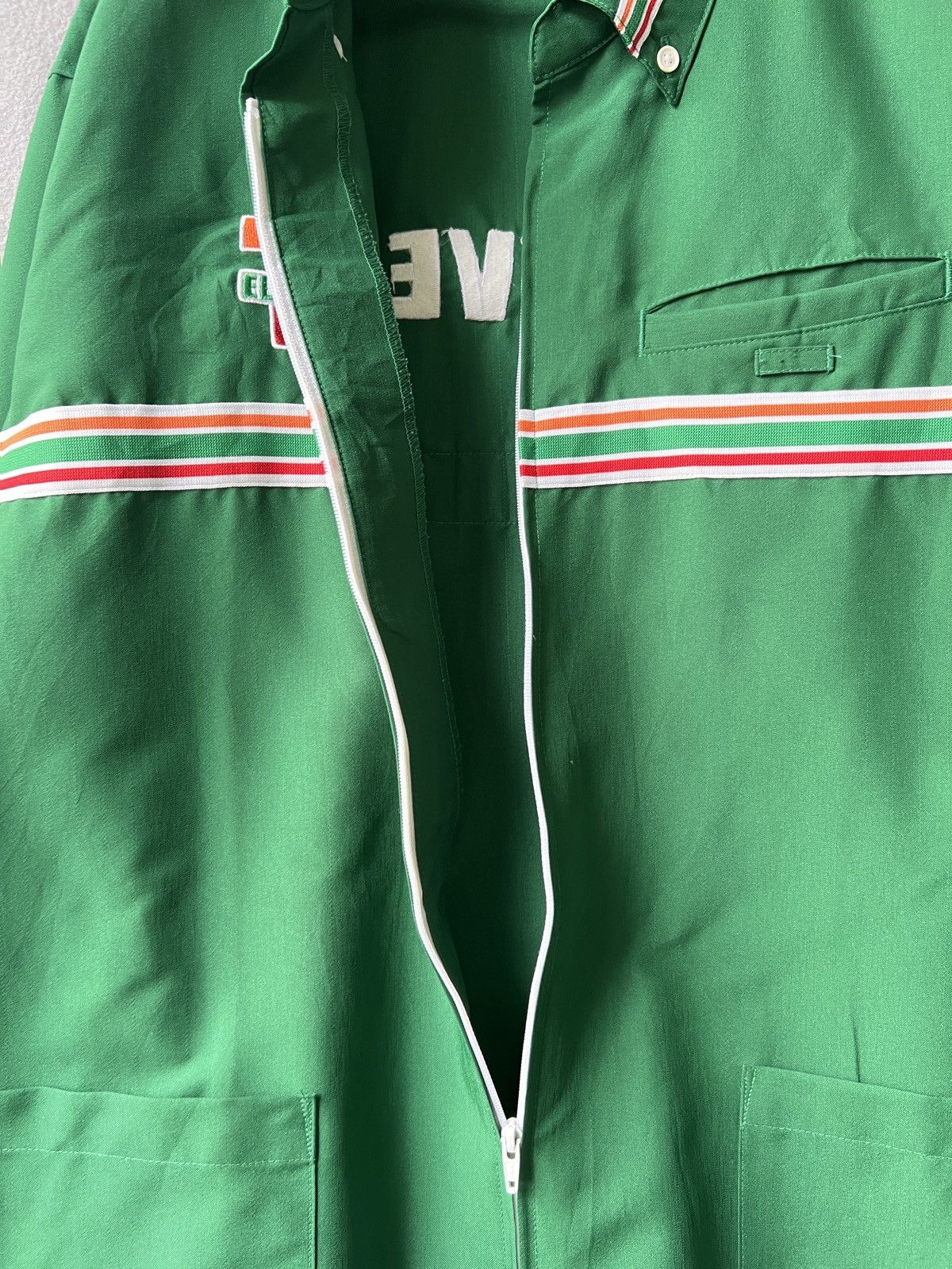 Japanese Brand 367. vintage 90s 7-Eleven Japan uniform jacket. Size US XL / EU 56 / 4 - 6 Thumbnail