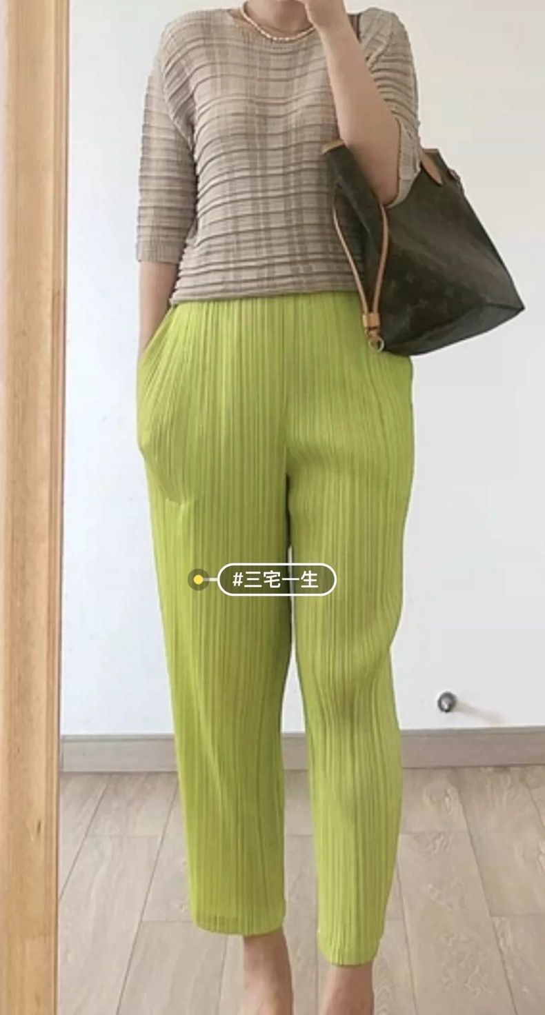 Issey Miyake Issey Miyake size:2 Beige mainline pleated round-neck half Size M / US 6-8 / IT 42-44 - 9 Thumbnail